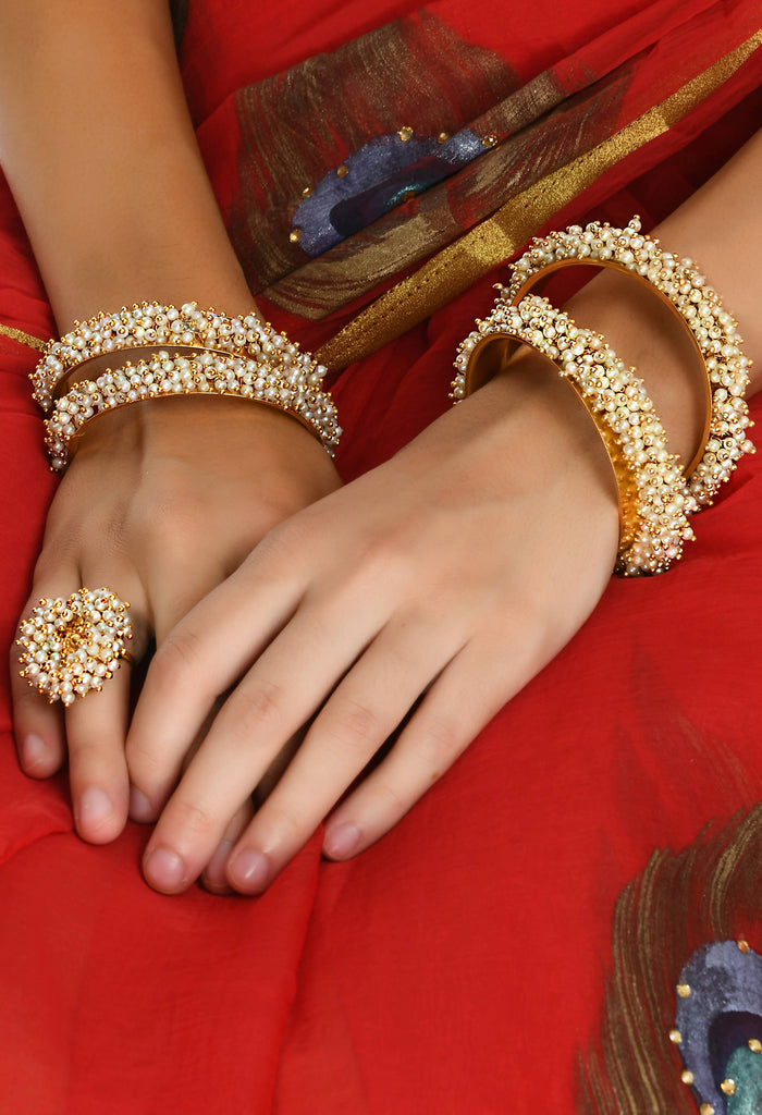 Johar Kamal Gold-Plated Set of 4 Pearls Studded Bangles