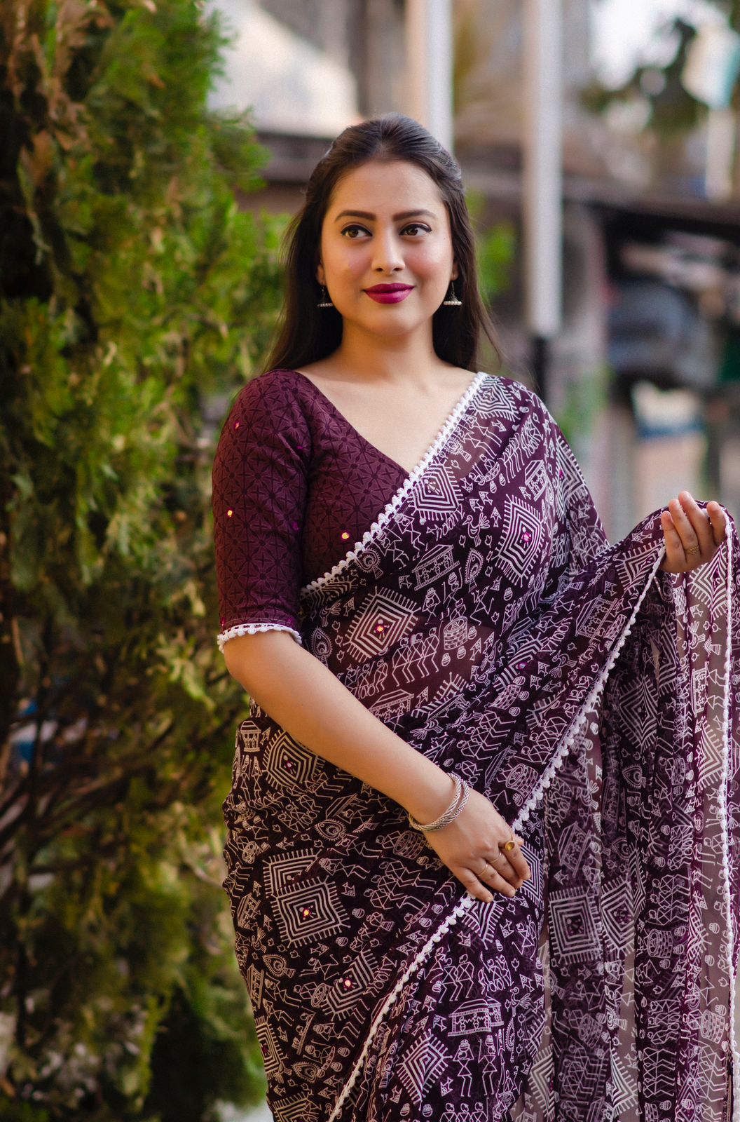 Women's Soft georgette saree with worli prints and aari mirror work - stavacreation