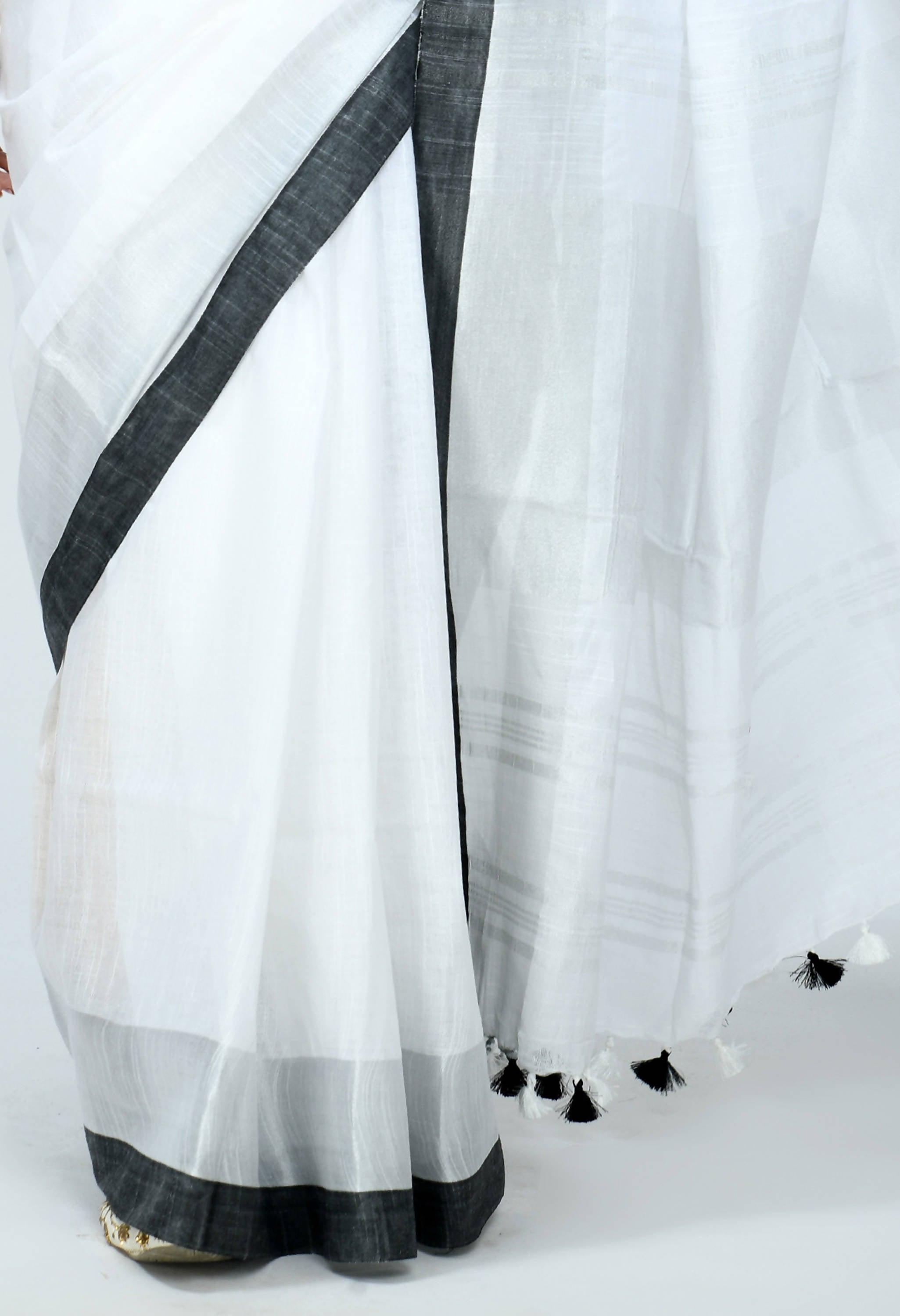 Women's Bhagalpuri Handloom Cotton White Color Saree Mfsaree_030 - Moeza
