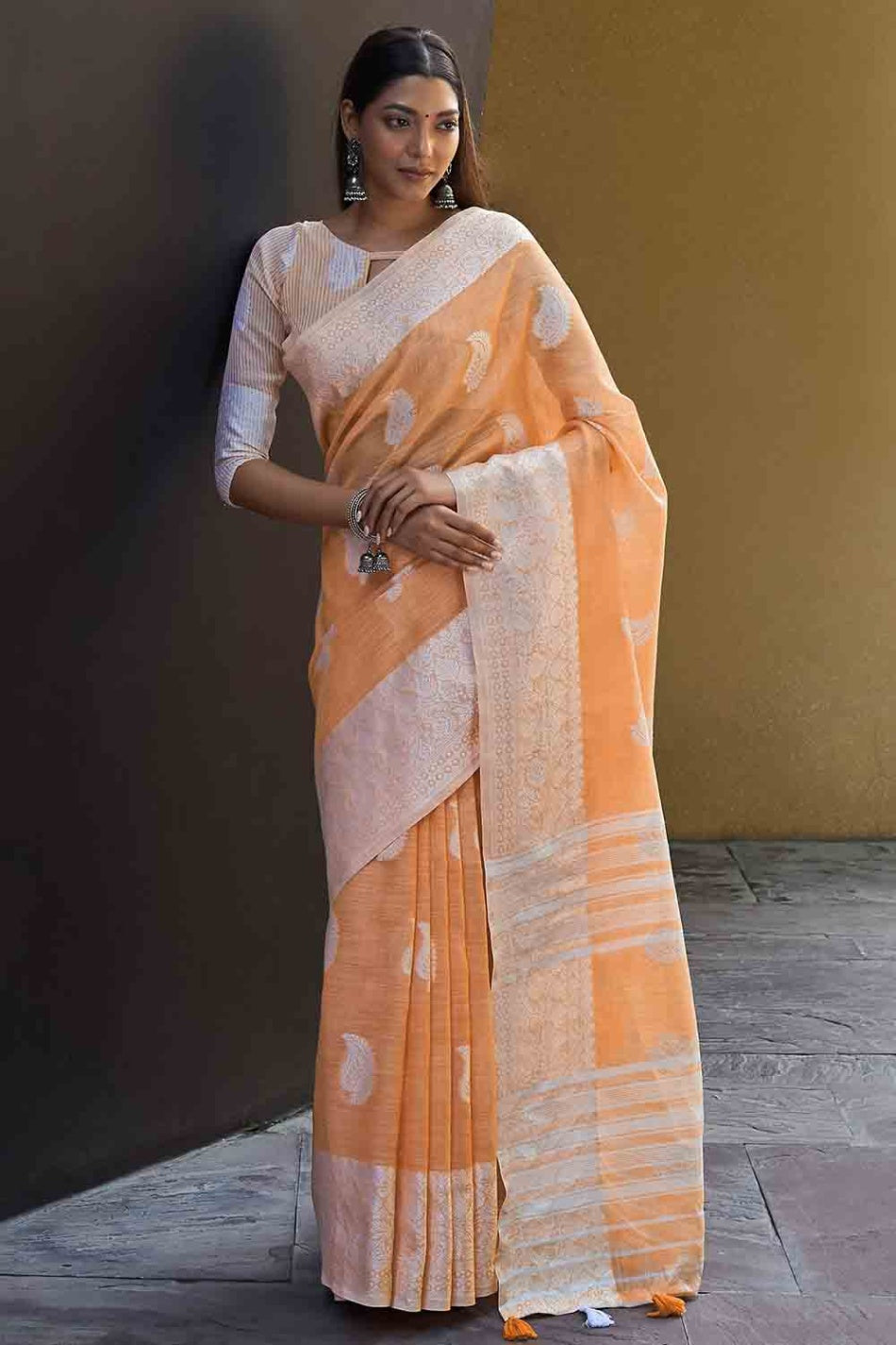 Women's Apricot Orange Linen Saree - Karagiri