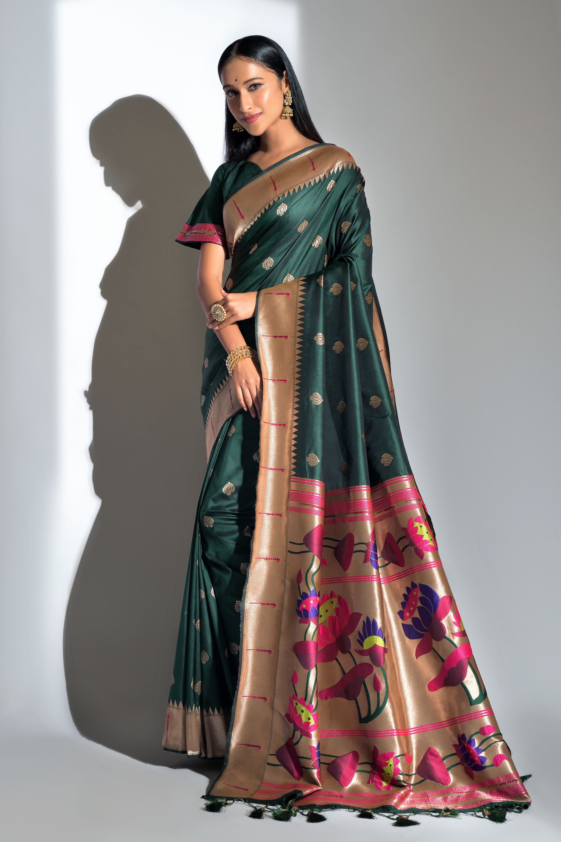 Women's Bt Green Woven Paithani Silk Saree With Tassels - Vishnu Weaves