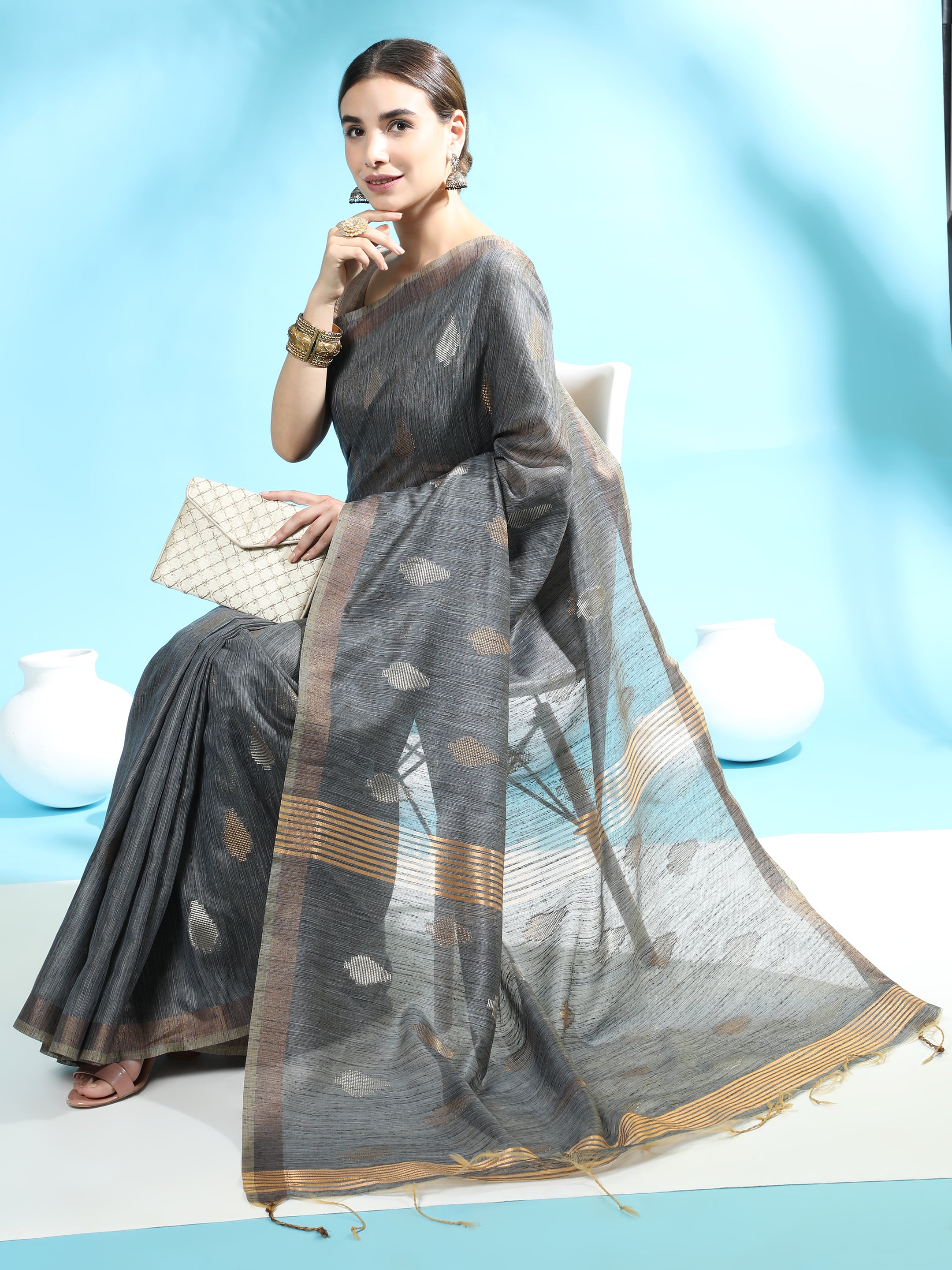 Women's Dark Grey Woven Handloom Silk Saree with Tassels - Vishnu Weaves