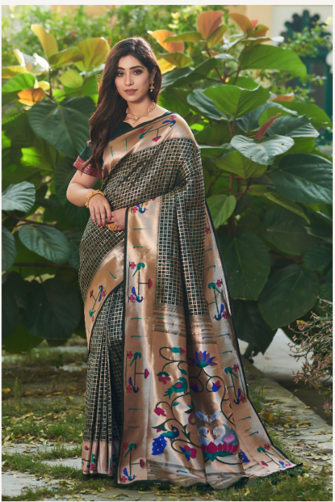 Women's Bt Green Paithani Silk Zari Woven Saree With Blouse - Vishnu Weaves