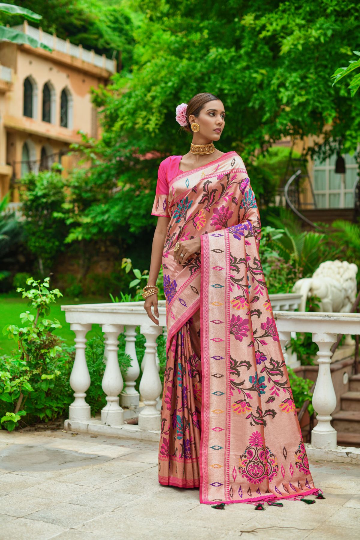 Women's Pink Woven Paithani Silk Saree with Tassels - Vishnu Weaves