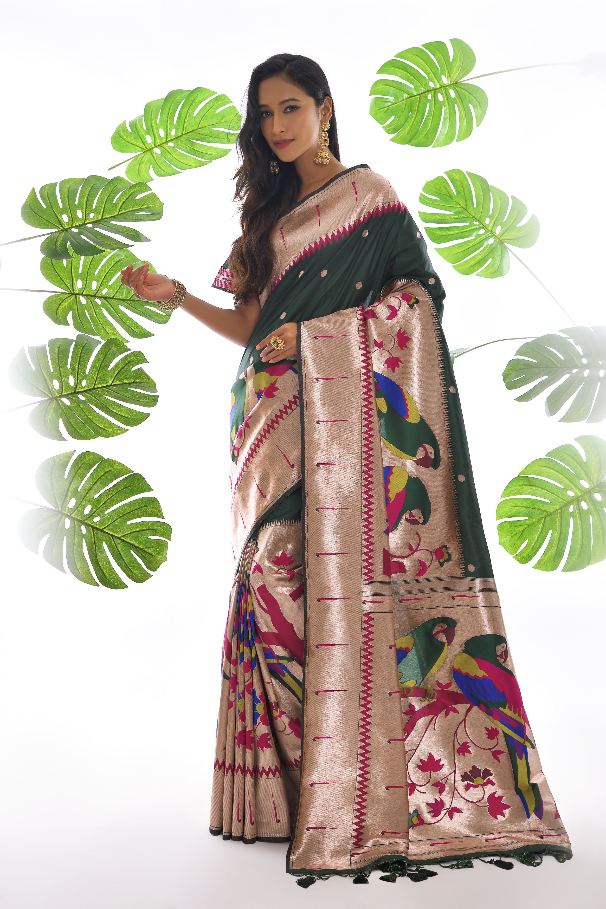 Women's BT Green Woven Paithani Silk Saree with Tassels - Vishnu Weaves