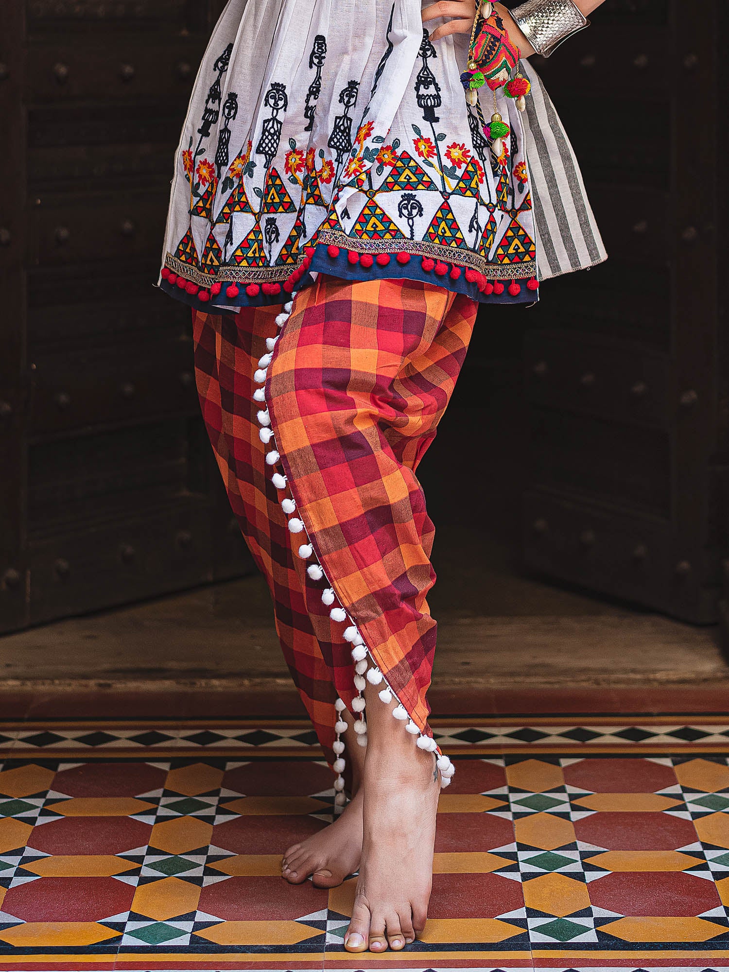 Women's Pure white angarkha yoke dhingli embroidered kedia and checx tulip pants set - Mesmora Fashion