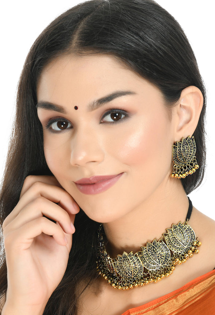 Trendia Lotus Design Necklace Set Mangal