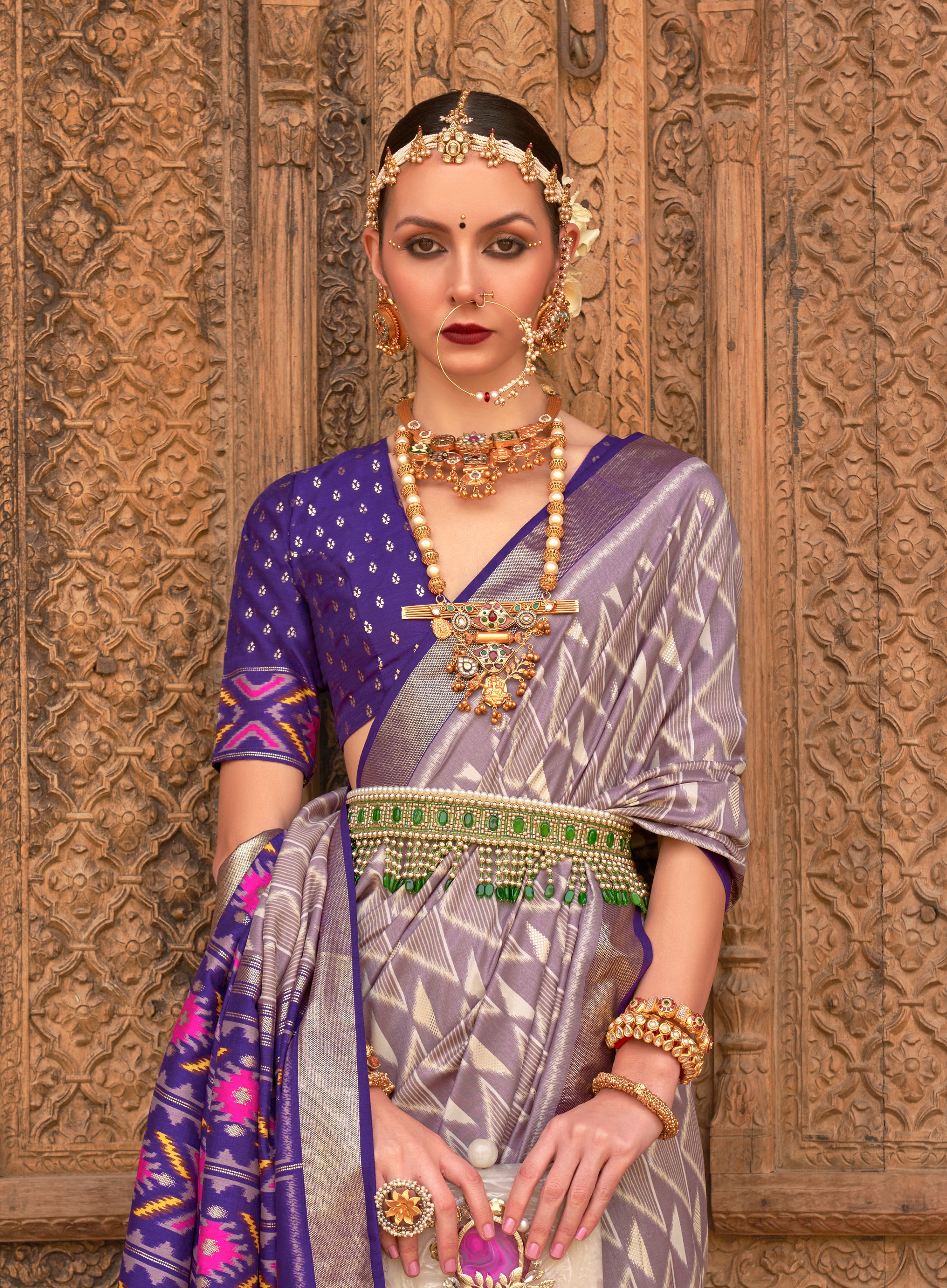 Women's Grey Silk Geometric Printed Saree With Unstitched Blouse Piece - Navyaa