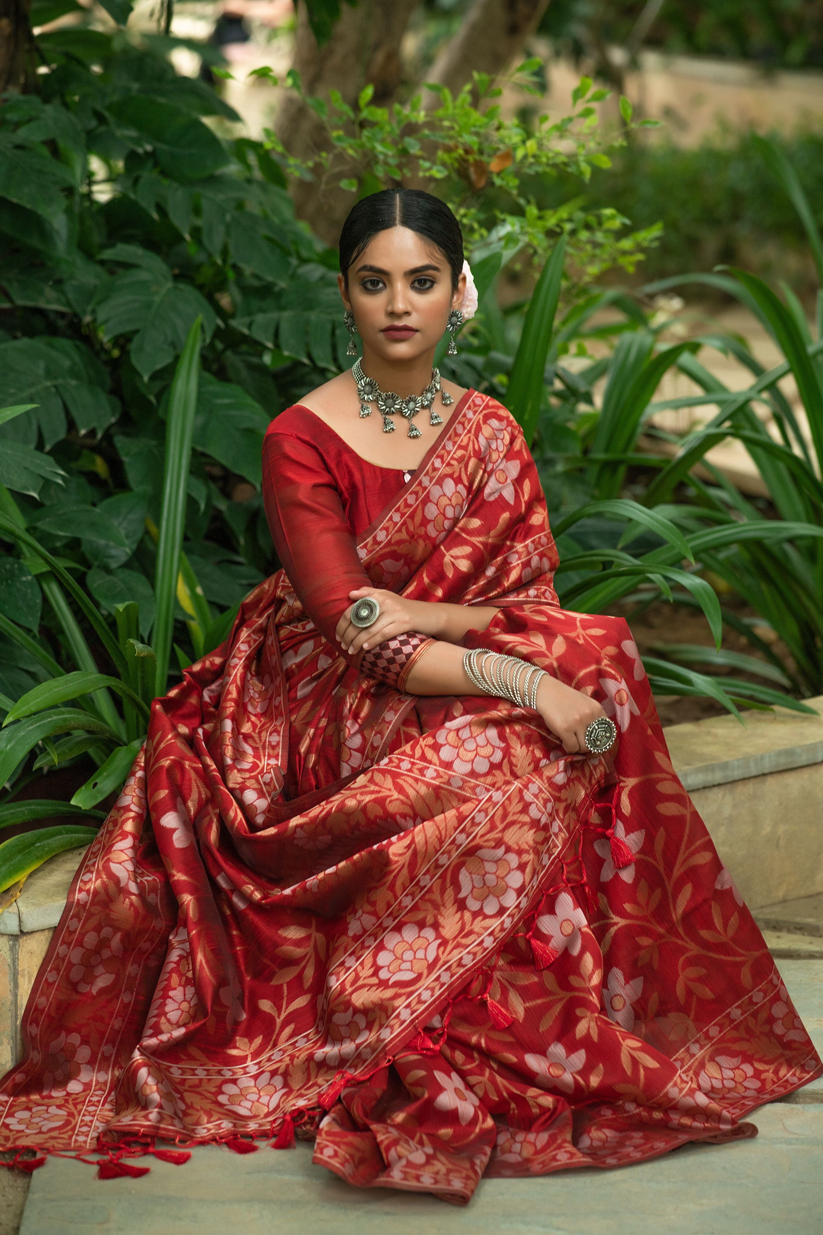 Women's Red Woven Tussar Silk Saree With Tassels - Vishnu Weaves