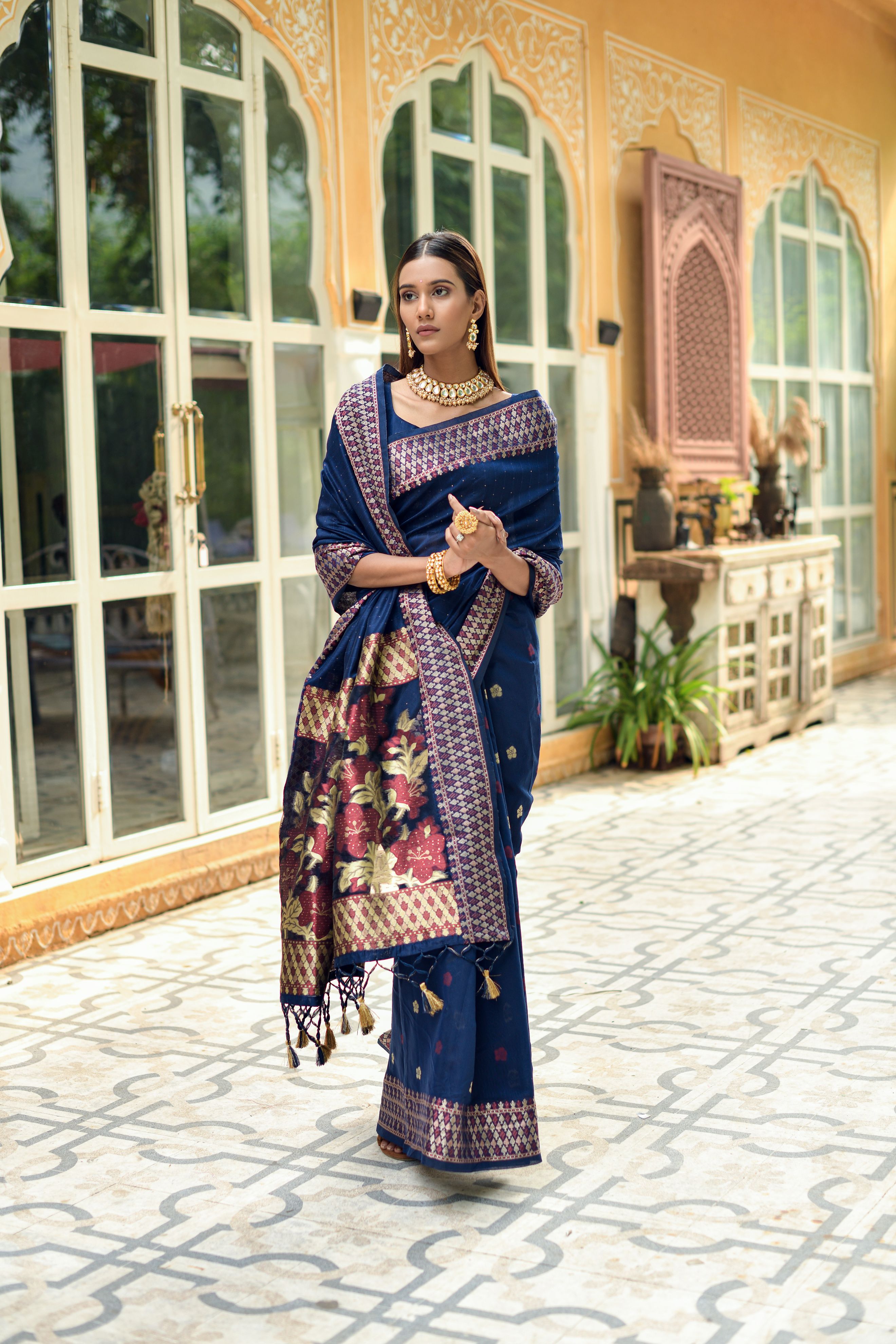 Women's Blue Woven Cotton Silk Saree With Tassels - Vishnu Weaves