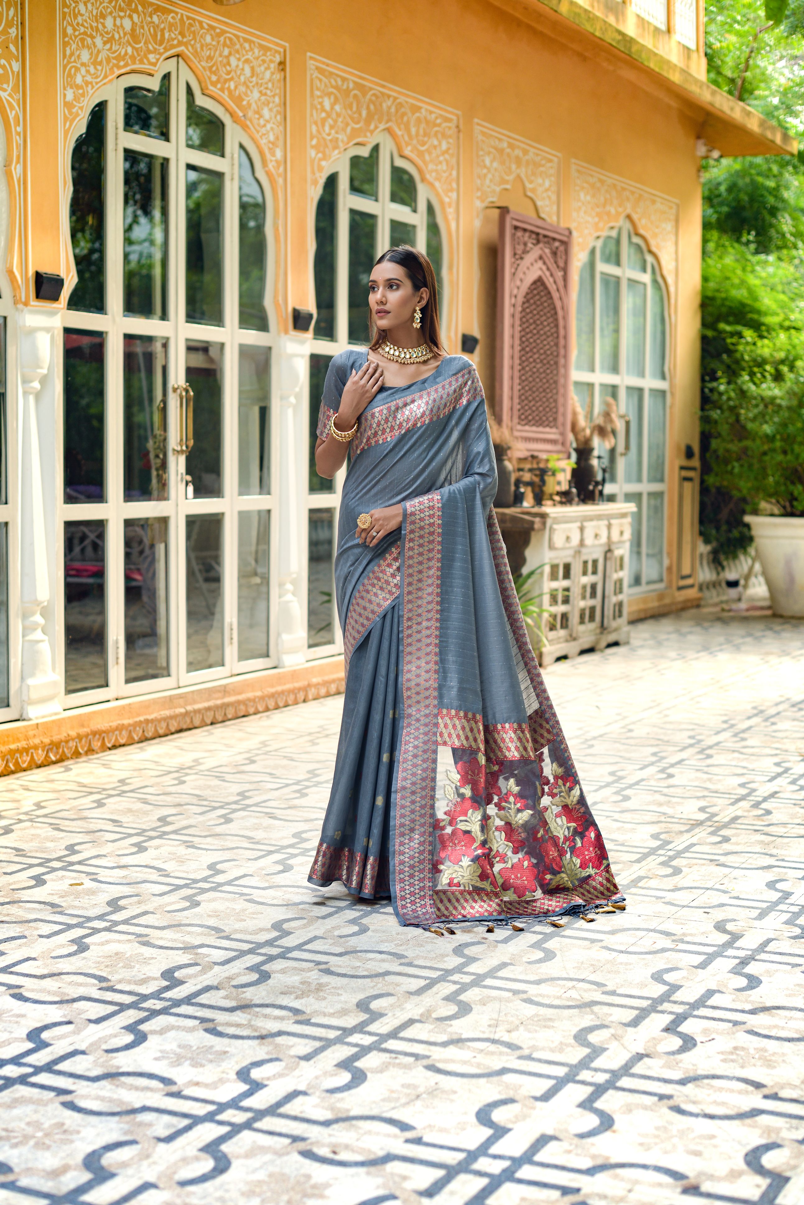 Women's Grey Woven Cotton Silk Saree With Tassels - Vishnu Weaves