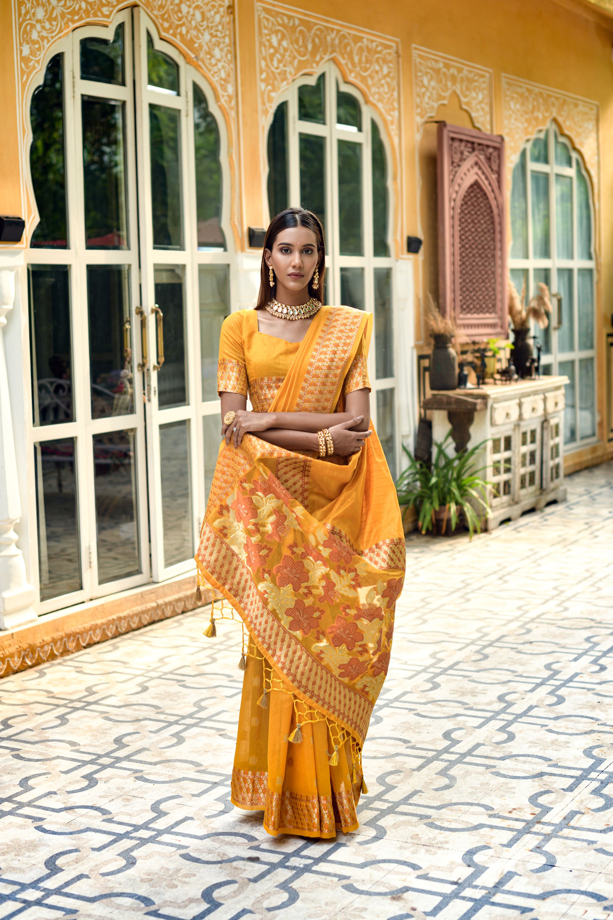 Women's Yellow Woven Cotton Silk Saree With Tassels - Vishnu Weaves