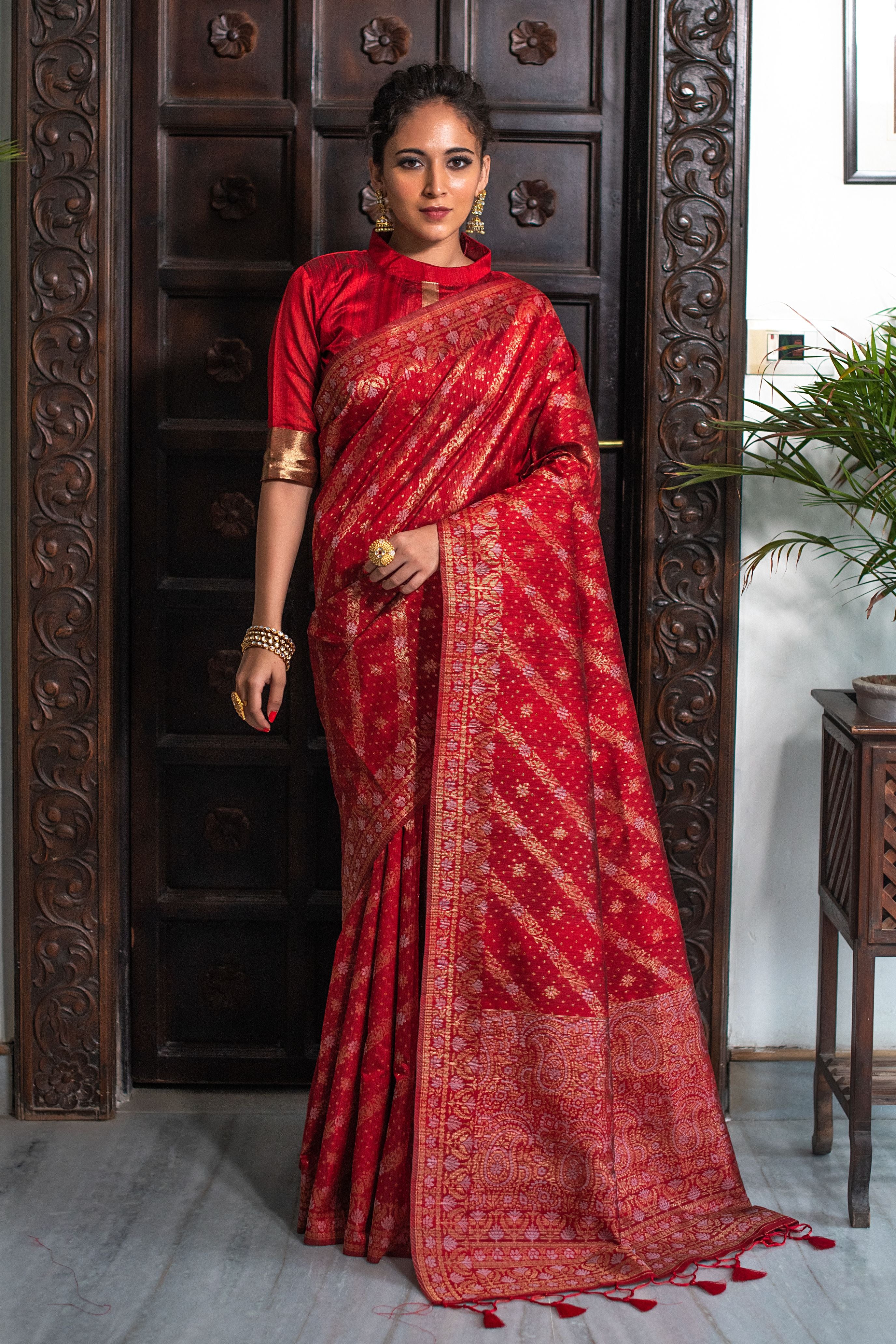 Women's Red Woven Tussar Silk Saree With Tassels - Vishnu Weaves