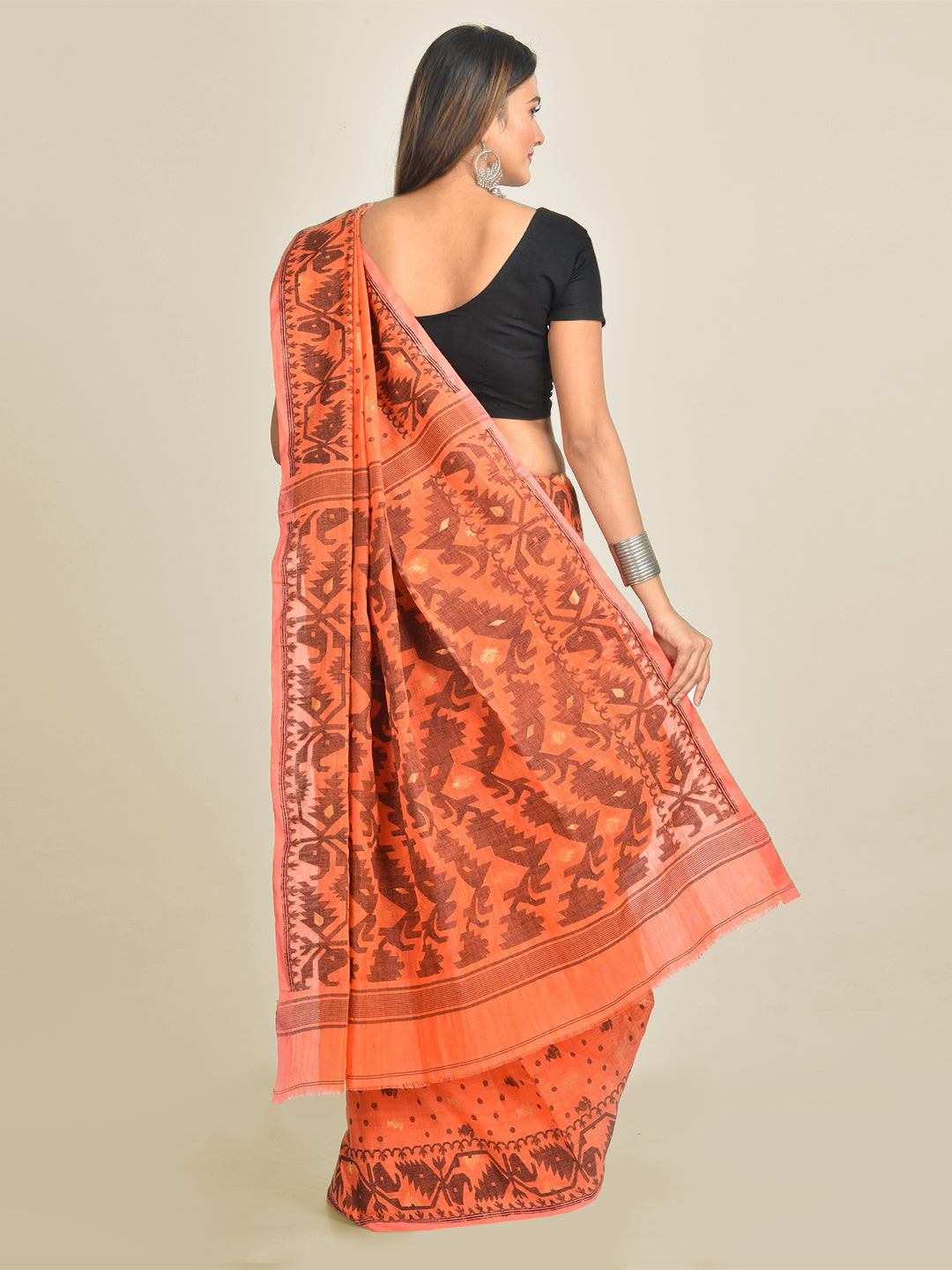 Women's Deep Peach Pure Cotton hand woven jamdani saree with starch - Sajasajo