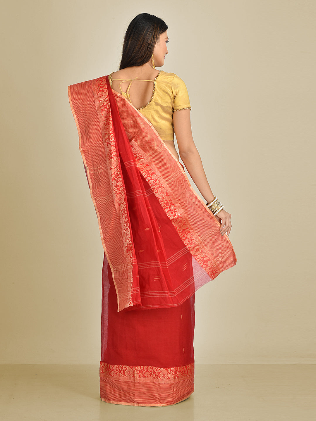 Women's Red Pure Cotton Hand woven Tant Tangaile Saree - Sajasajo