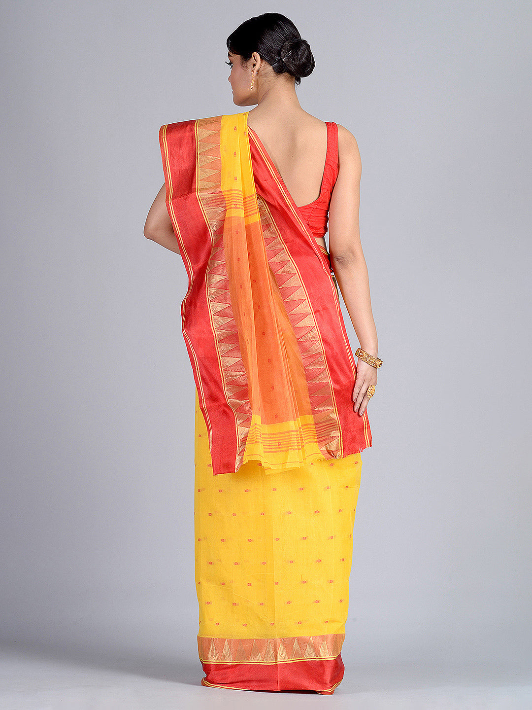 Women's Yellow Pure Cotton Tant Saree With Temple Border-Sajasajo