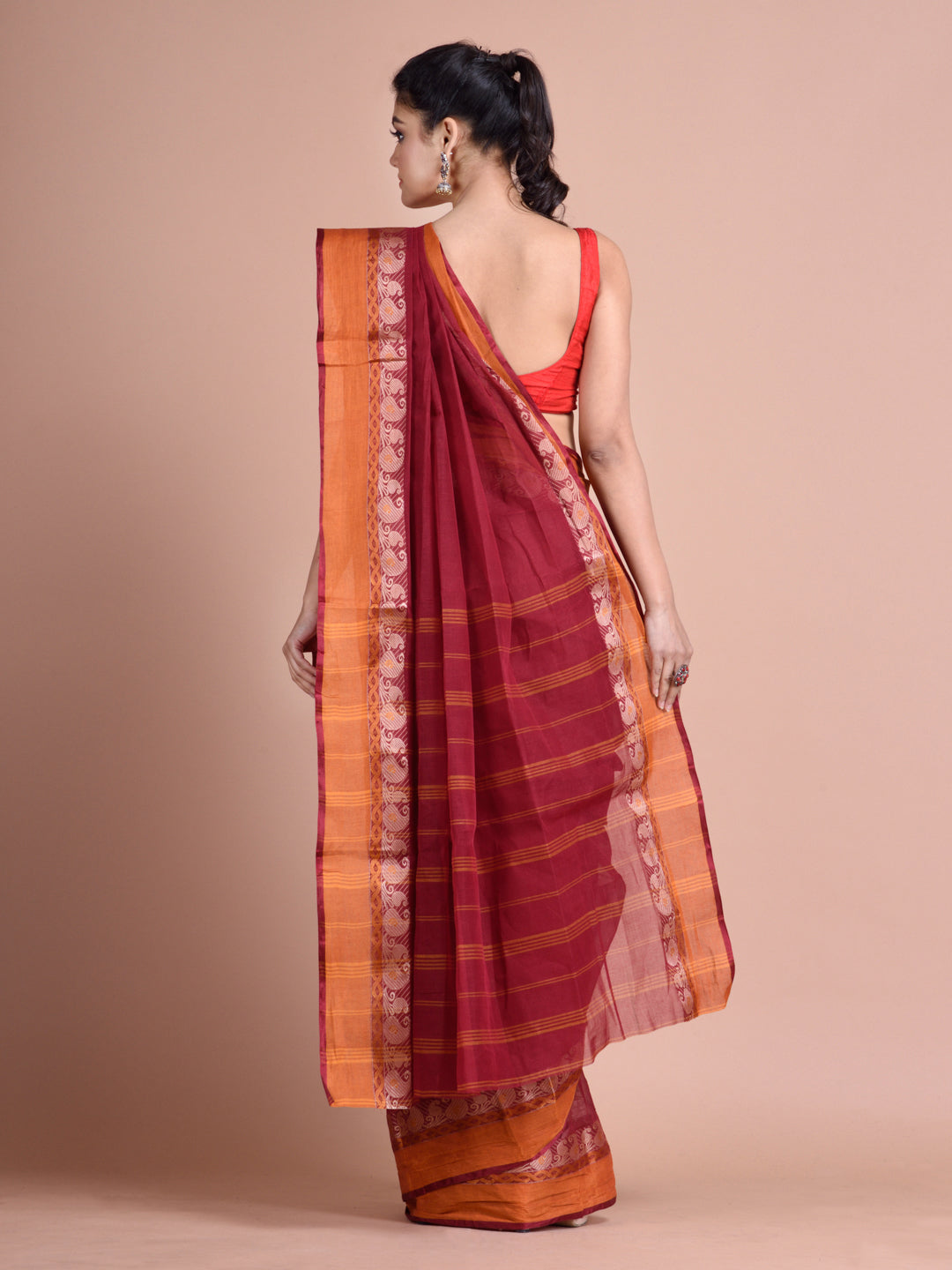 Women's Rust Red Tangail Taant saree With Paisley Designs - Sajasajo