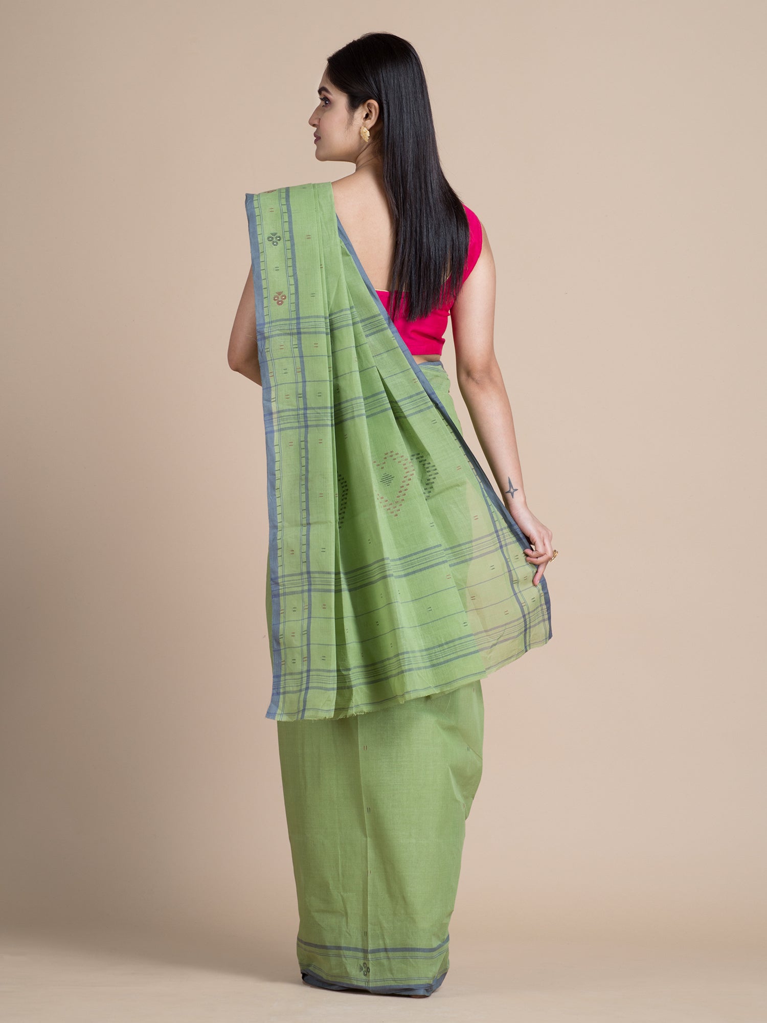 Women's Green Pure Cotton Hand Woven Saree With Buti Work Without Blouse-Sajasajo