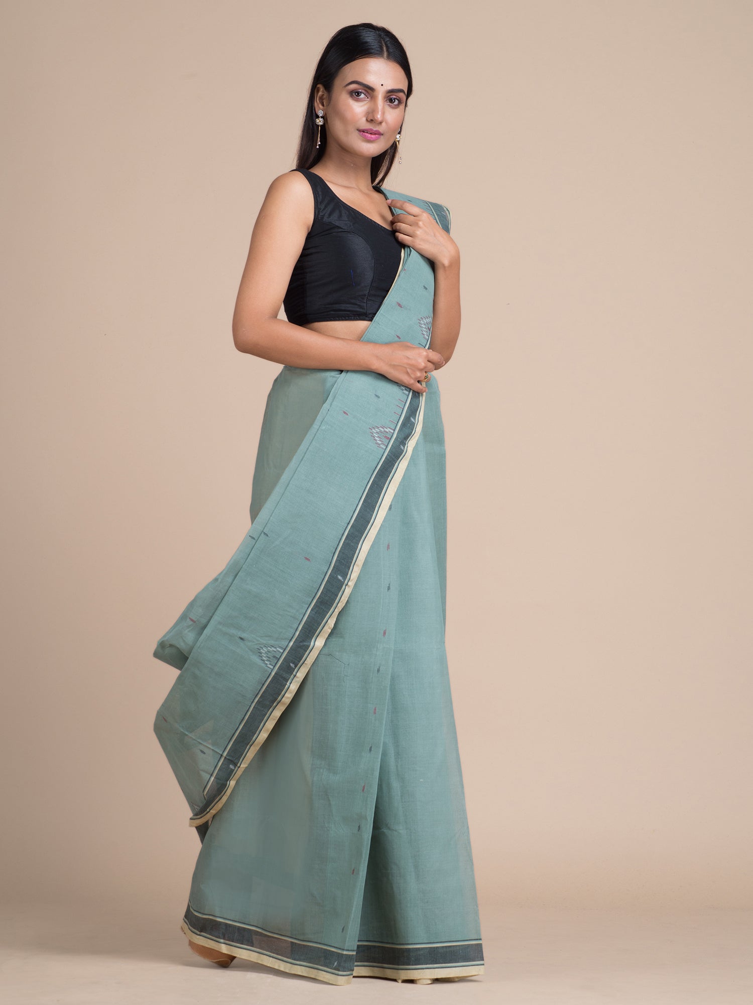 Women's Grey Pure Cotton Hand Woven Saree With Buti Work Without Blouse-Sajasajo