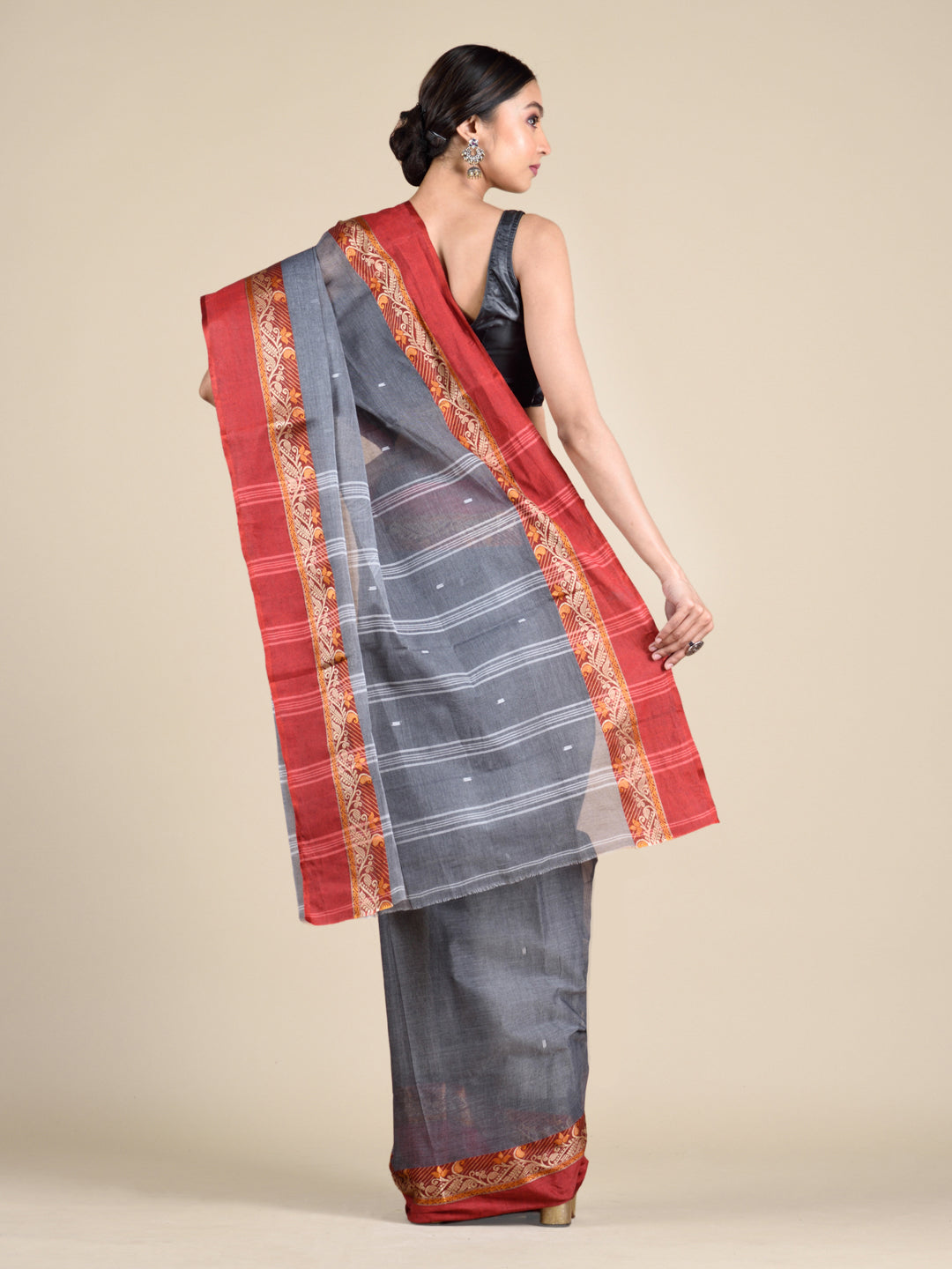 Women's Ash Cotton hand woven saree with naksha design in border - Sajasajo