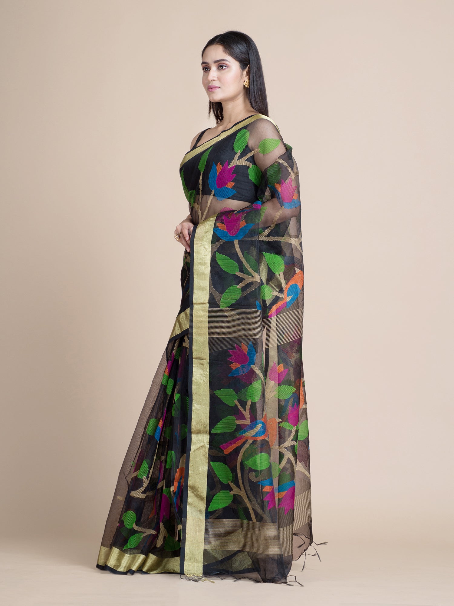Women's Black Blended Cotton Saree With Floral Designs And Unstitched Blouse-Sajasajo