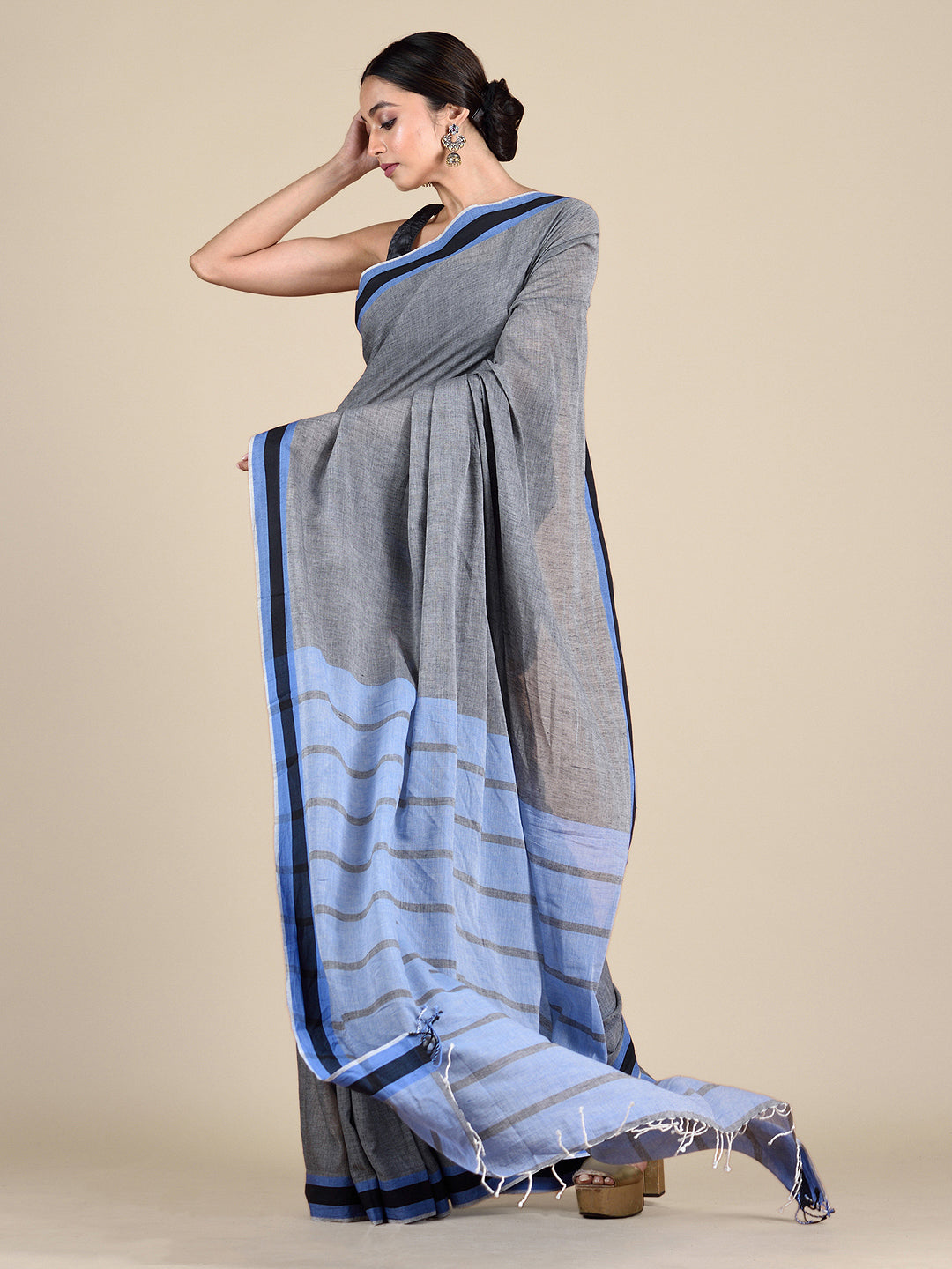 Women's Grey Hand Woven Soft Cotton Saree And Unstitched Blouse-Sajasajo