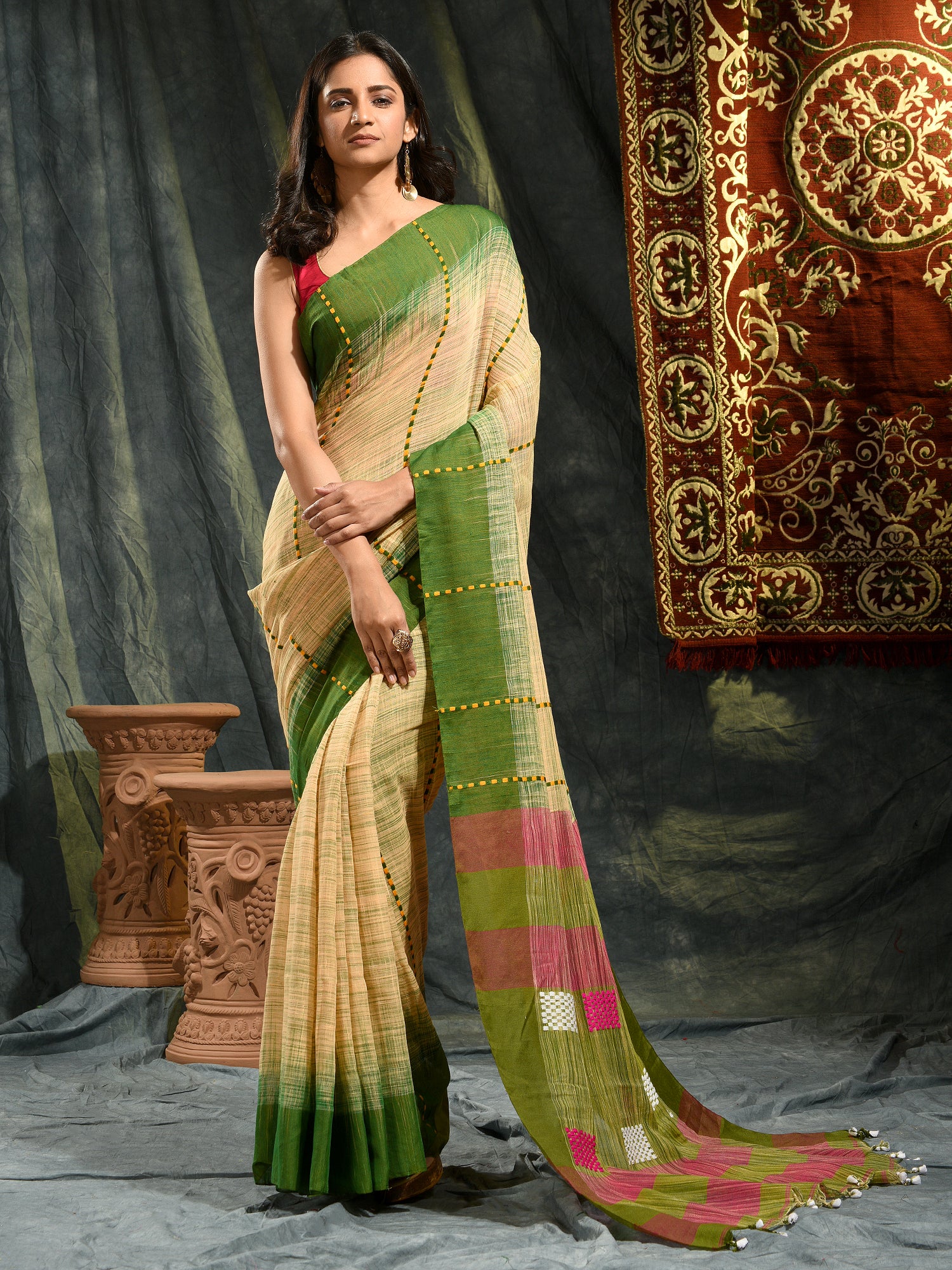Women's Beige and Green  hand woven soft Cotton saree - Sajasajo