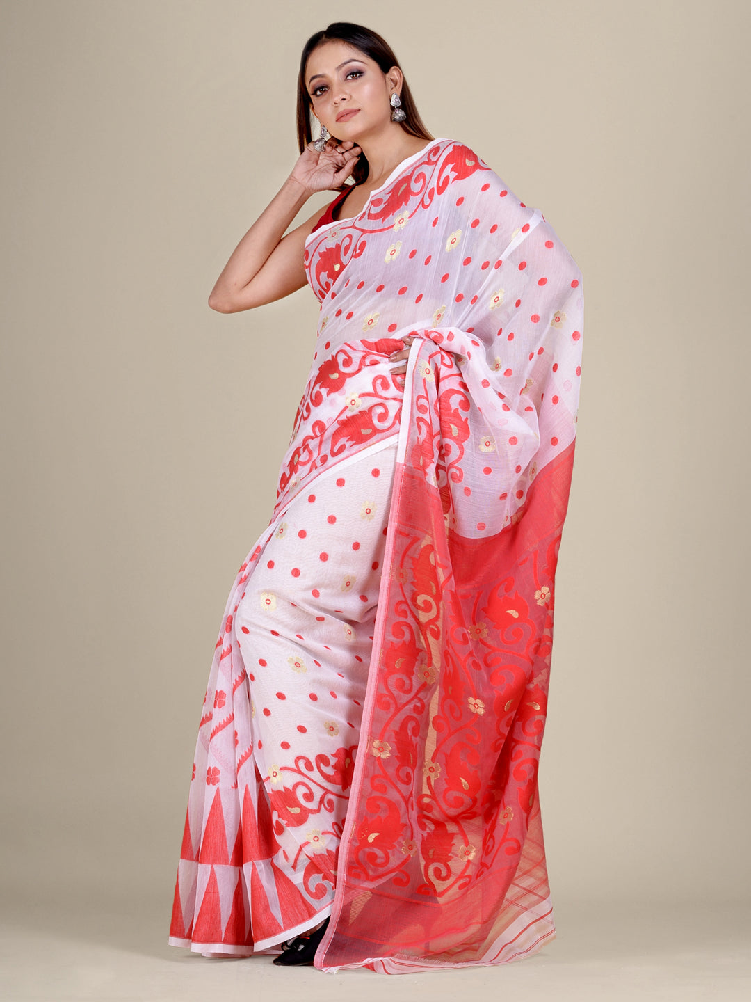 Women's White And Red Silk Cotton Handwoven Soft Jamdani Saree Without Blouse-Sajasajo