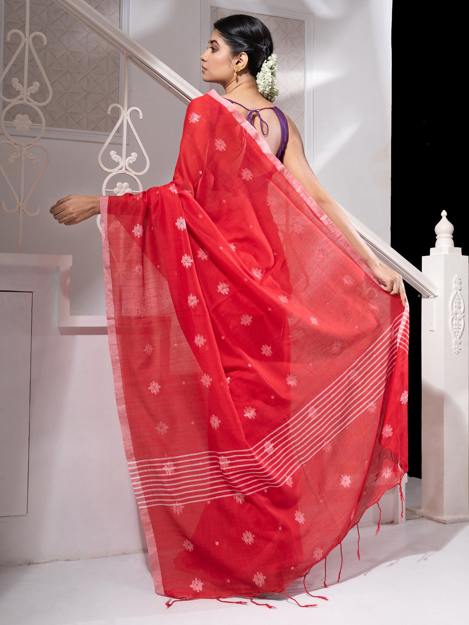 Women's Red Cotton Handloom Saree With White Flower Butta - In Weave Sarees
