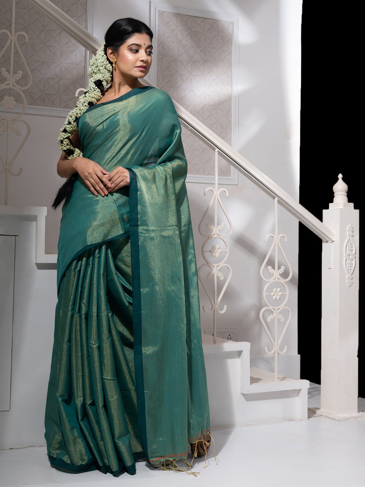 Women's Green Tissue Handloom Saree With Dual Border - In Weave Sarees