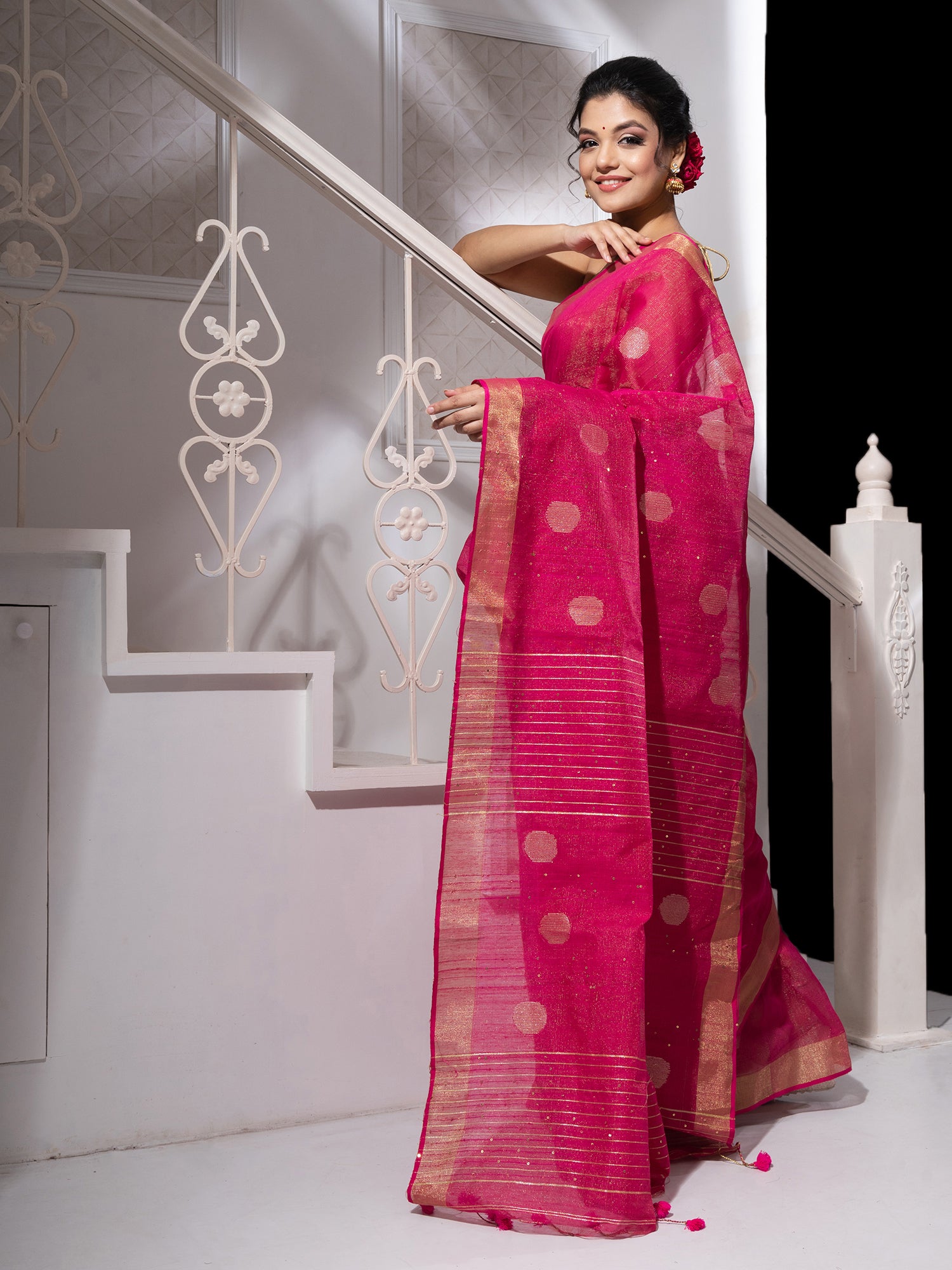 Women's Pink Sequin Handloom Saree With Zari Border - In Weave Sarees