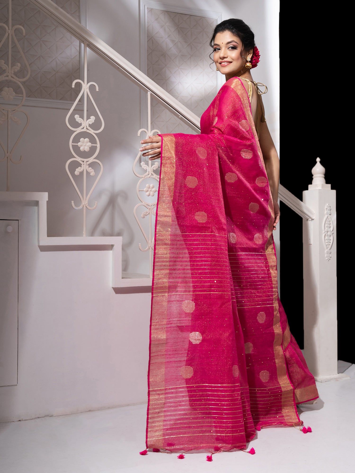 Women's Pink Sequin Handloom Saree With Zari Border - In Weave Sarees