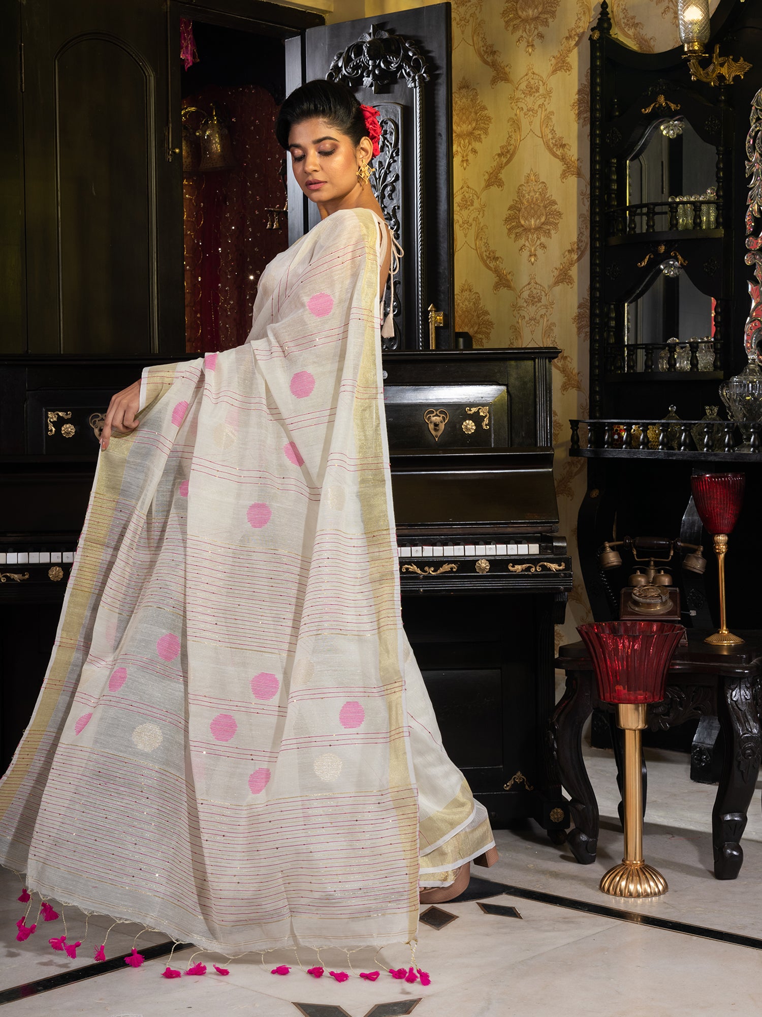 Women's White Sequin Handloom Saree With Zari Border - In Weave Sarees