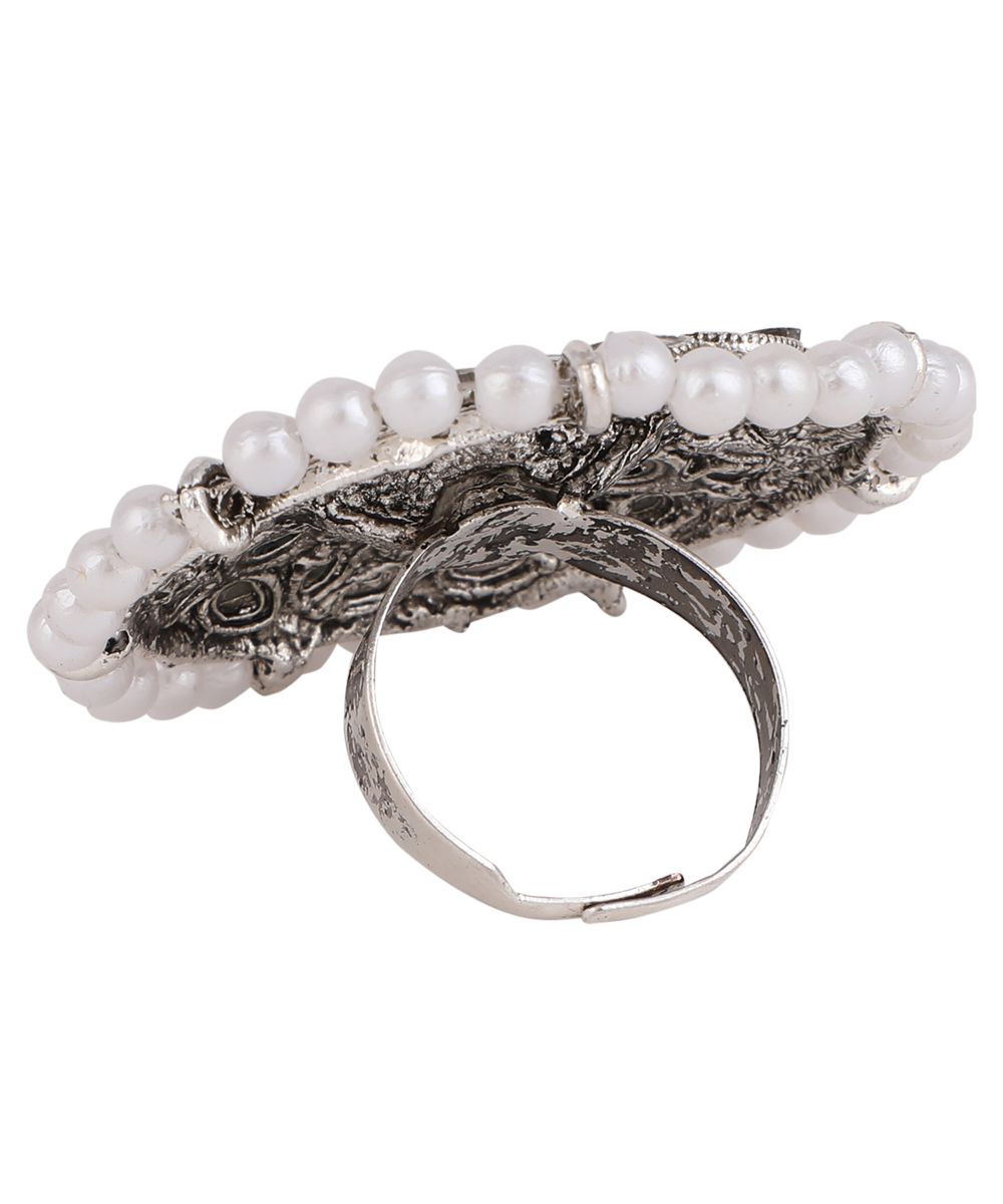 Women's Silver Plated Oxididsed Mirror and Pearl Studded Contemporary Ring - MODE MANIA