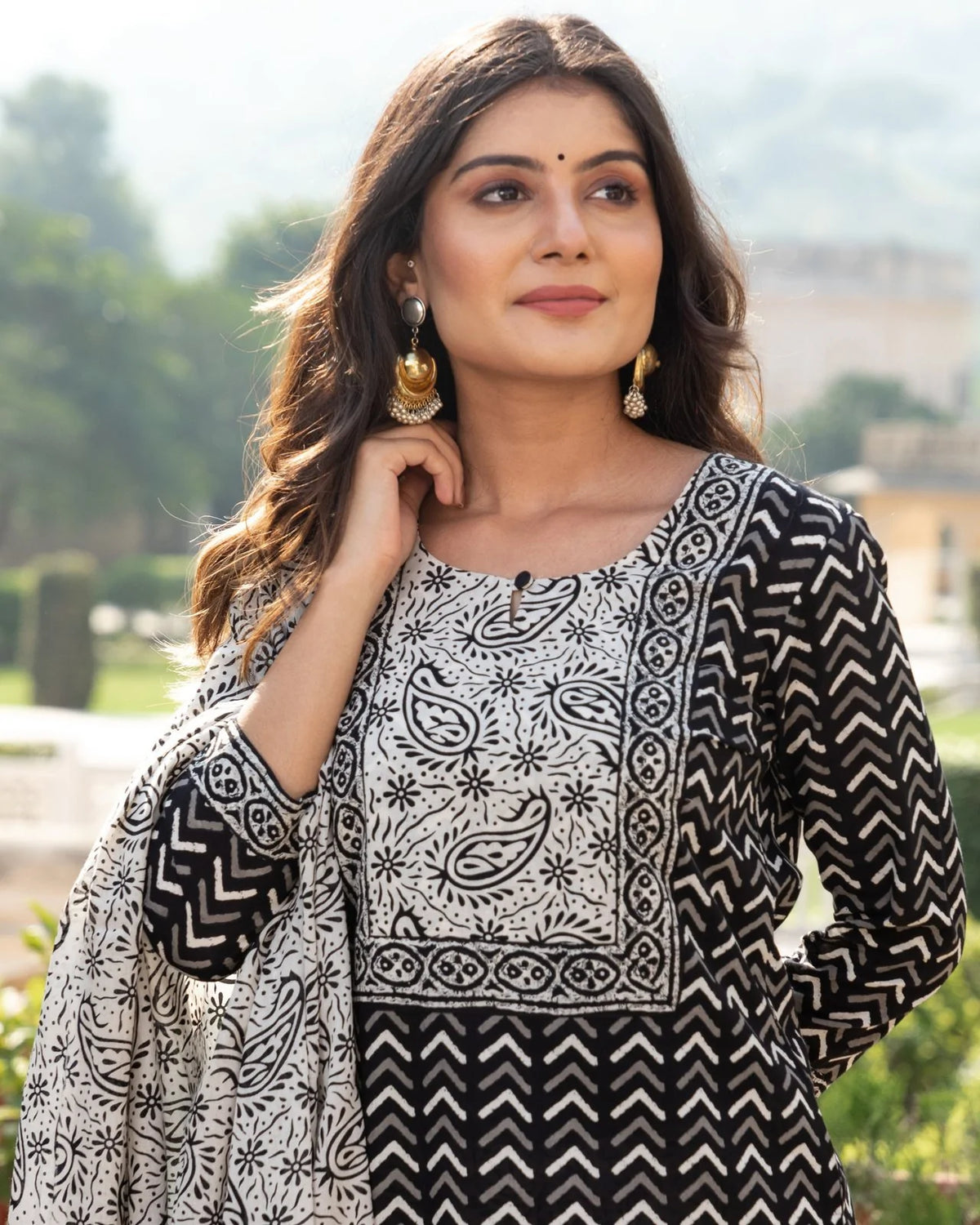 Color_Black