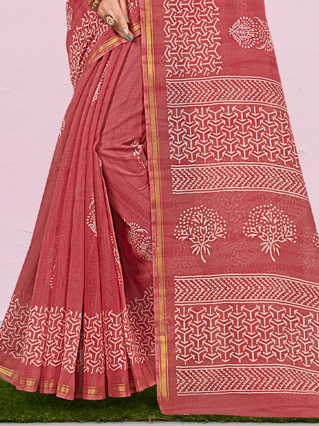 Women's Red Cotton Printed Traditional Saree - Sangam Prints