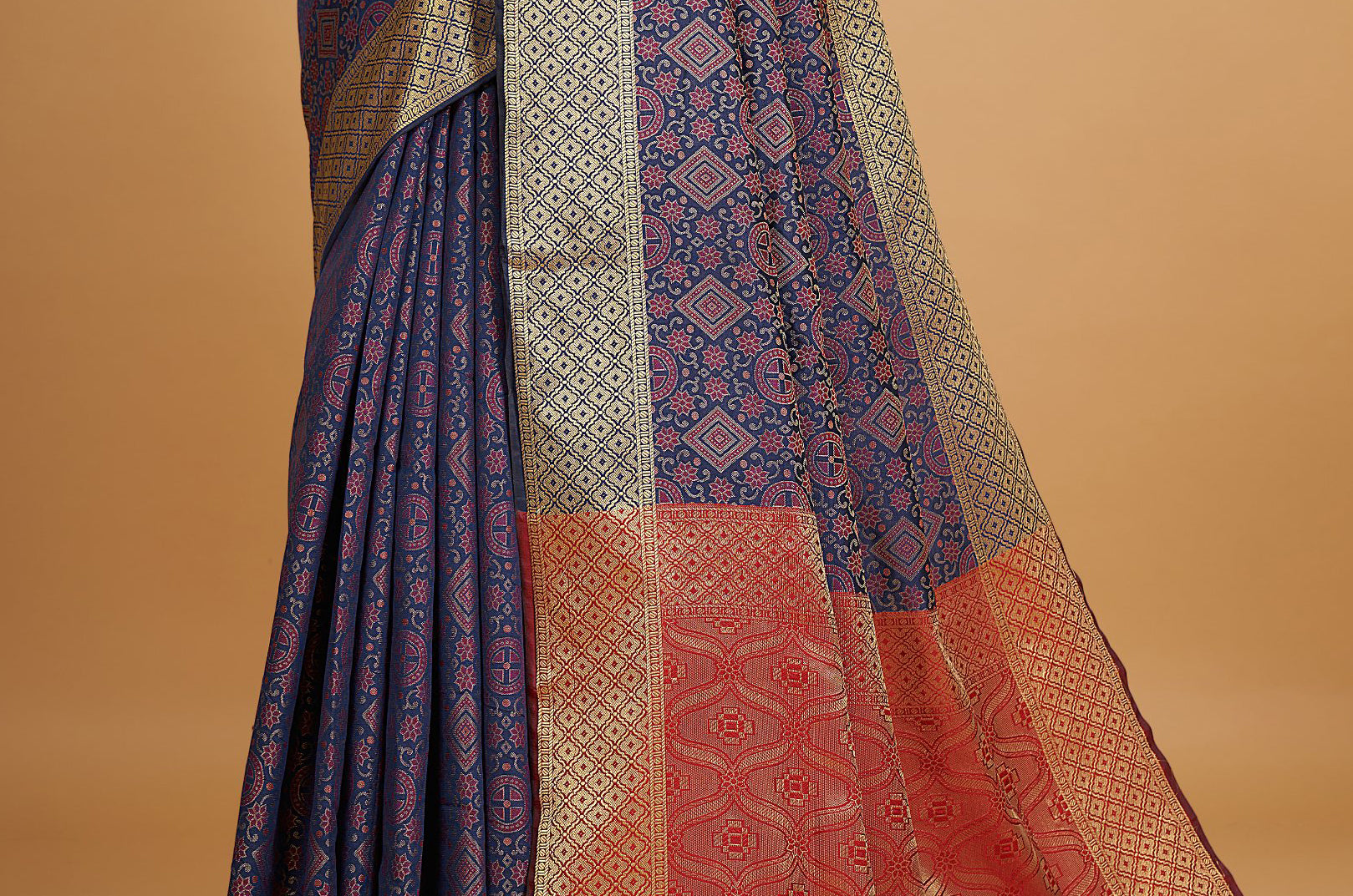 Women's Dark Blue Silk Woven Design Saree With Unstitched Blouse Piece - Navyaa