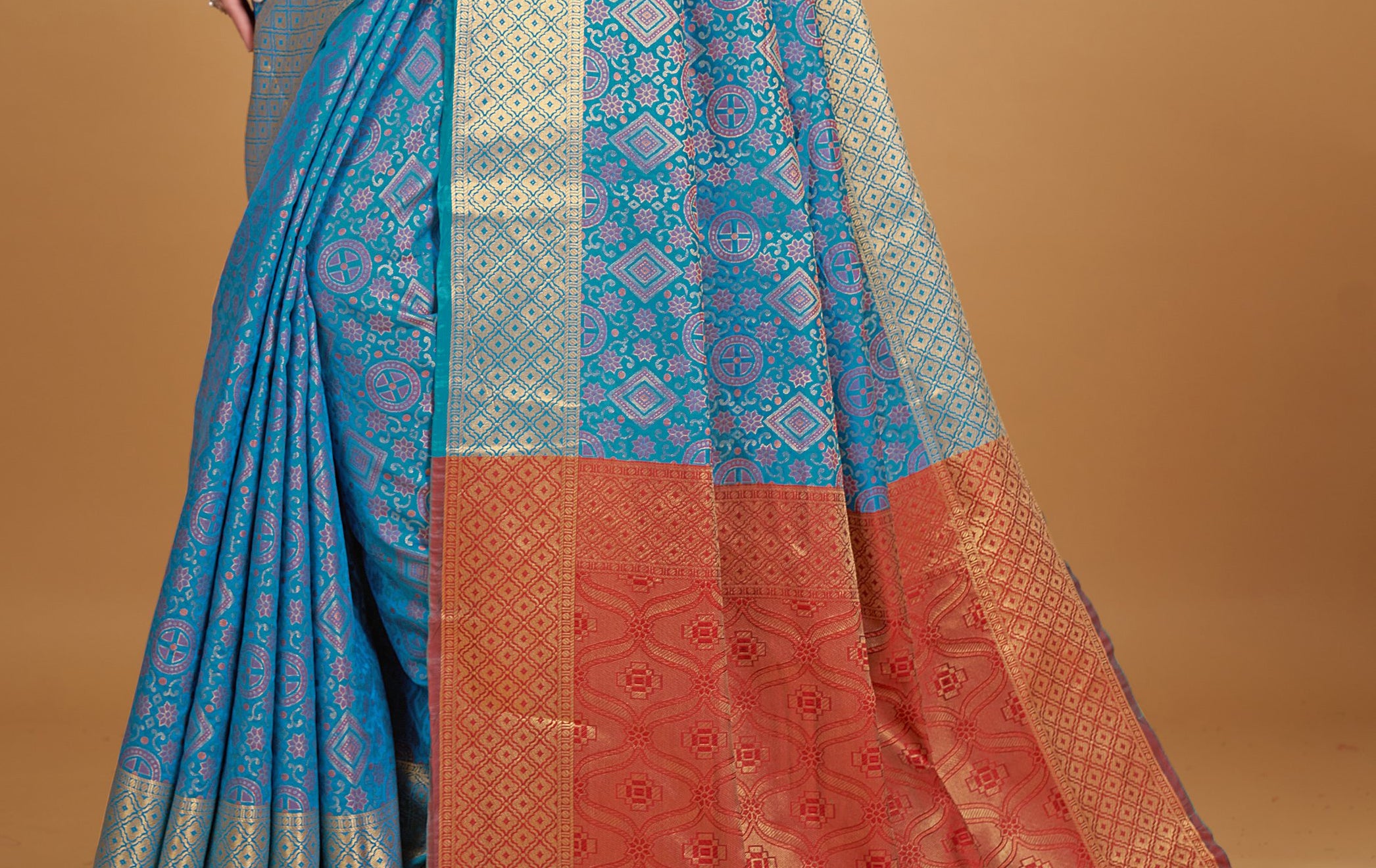 Women's Blue Silk Woven Design Saree With Unstitched Blouse Piece - Navyaa