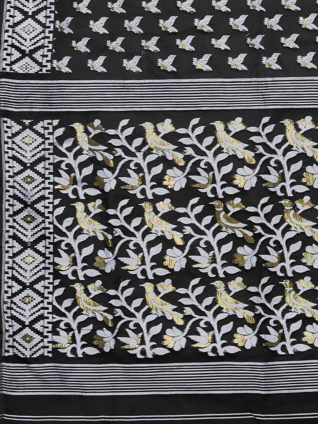 Women's Black & White handwoven Silk Cotton Jamdani saree with bird motiff - Sajasajo