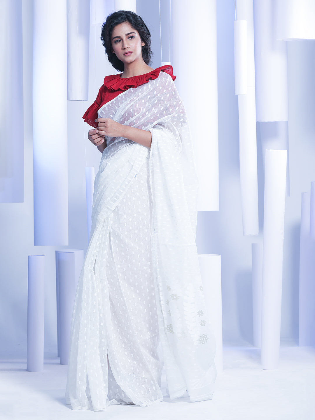Women's White Hand Woven Jamdani Saree Without Blouse-Sajasajo