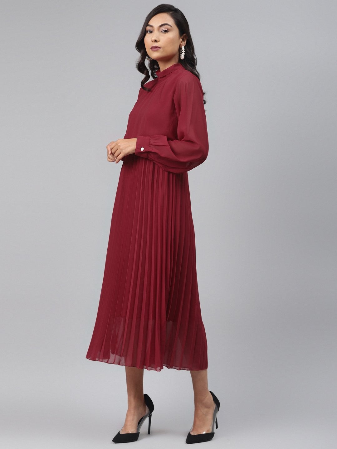 Women's Maroon Neck Tie-Up Pleated Dress - SASSAFRAS