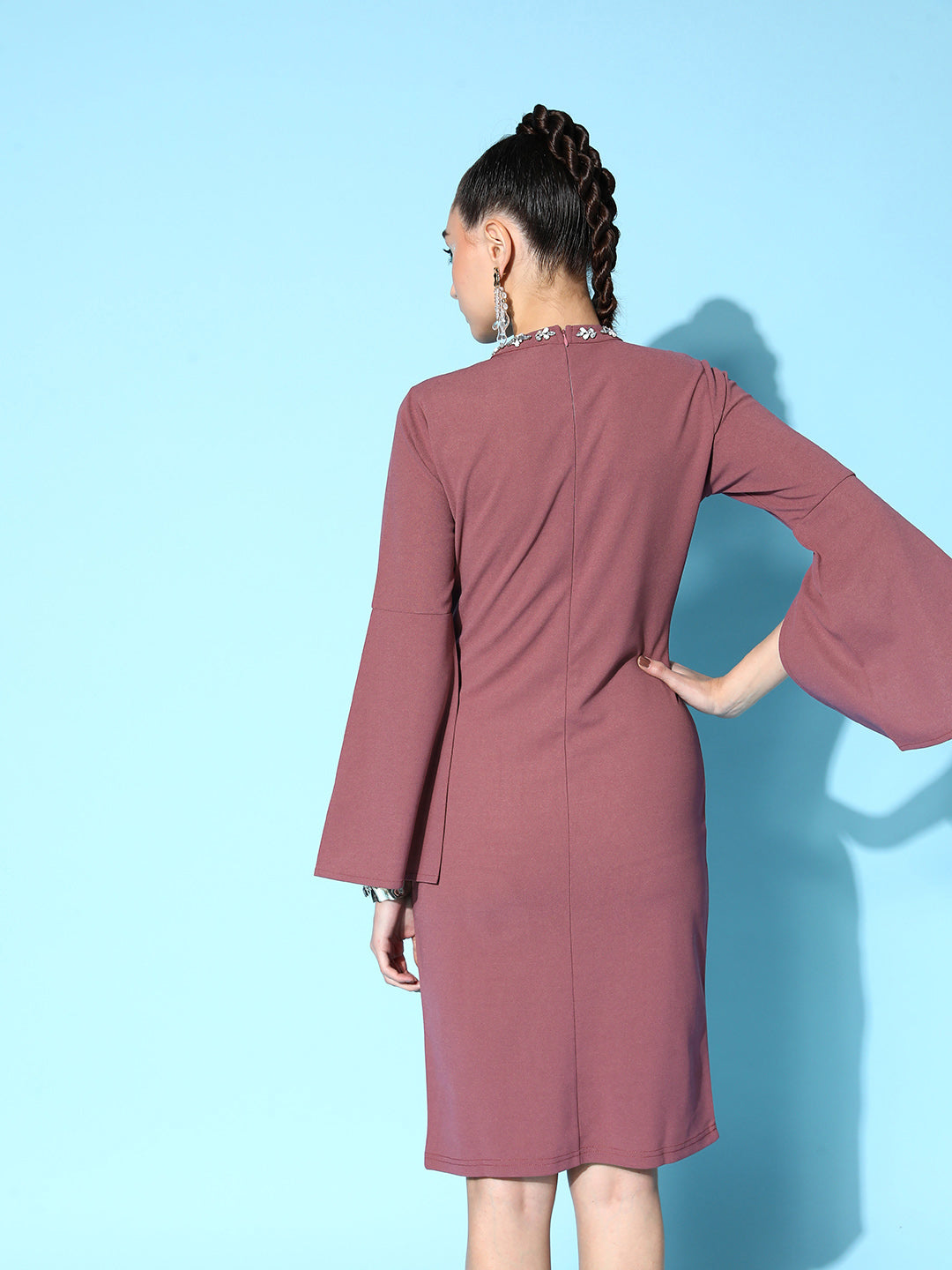 Women's Dull Pink Cotton Cape Sleeves Choker Shift Dress - Lyush
