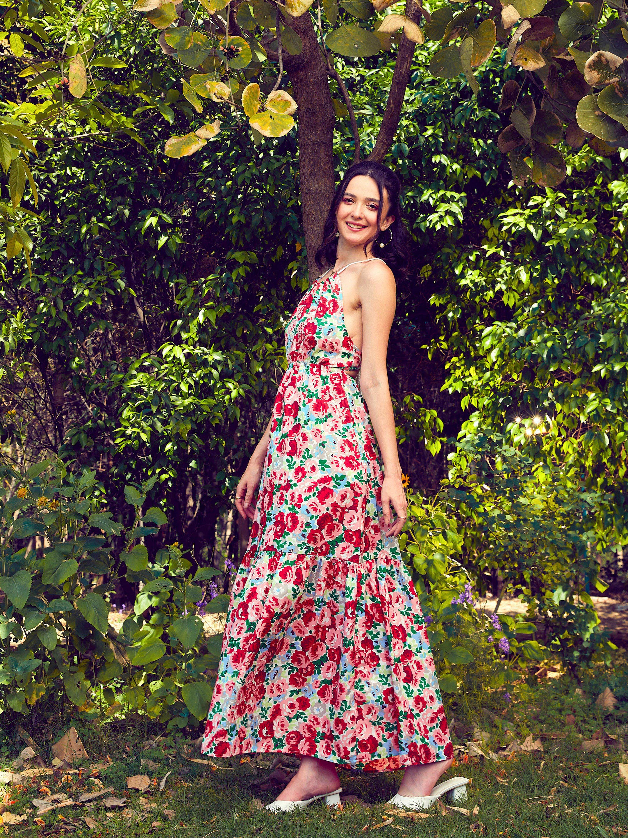 red floral spring dress Ditsy Floral Maxi Dress (Red) M
