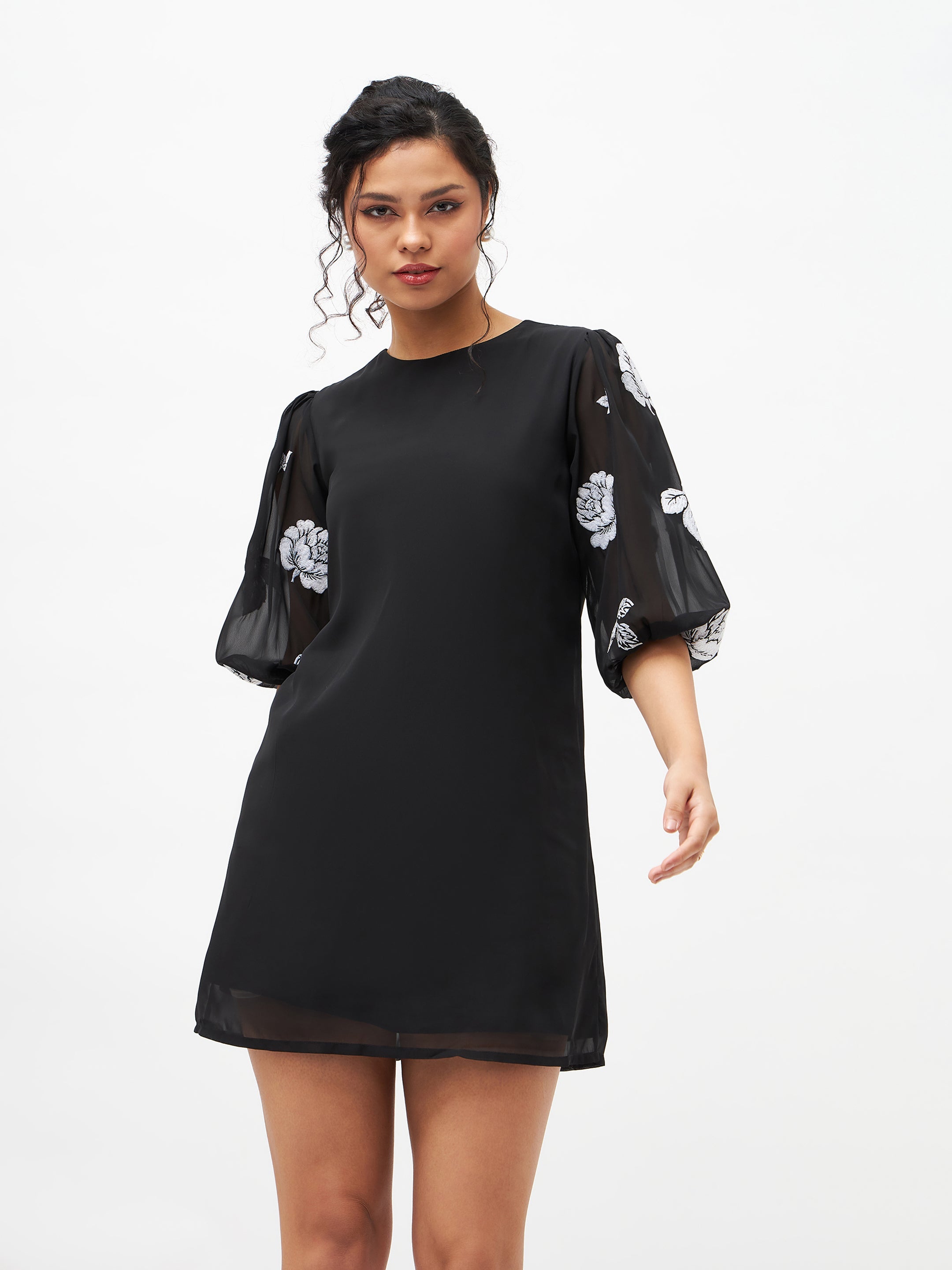 Women's Black Floral Embroidered Puff Sleeves Dress - Lyush