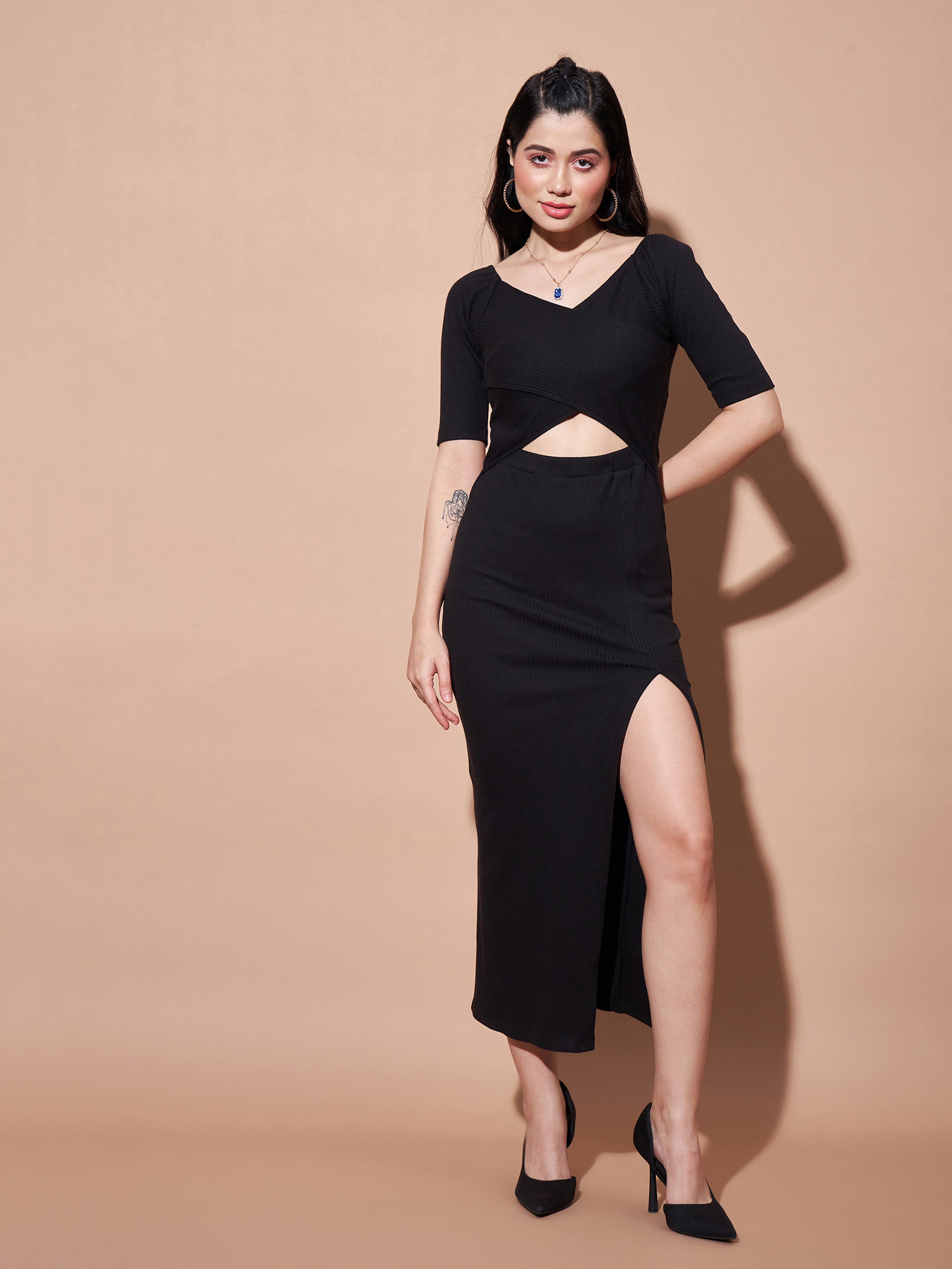 Women's Black Side Slit V-Neck Rib Maxi Dress - Lyush