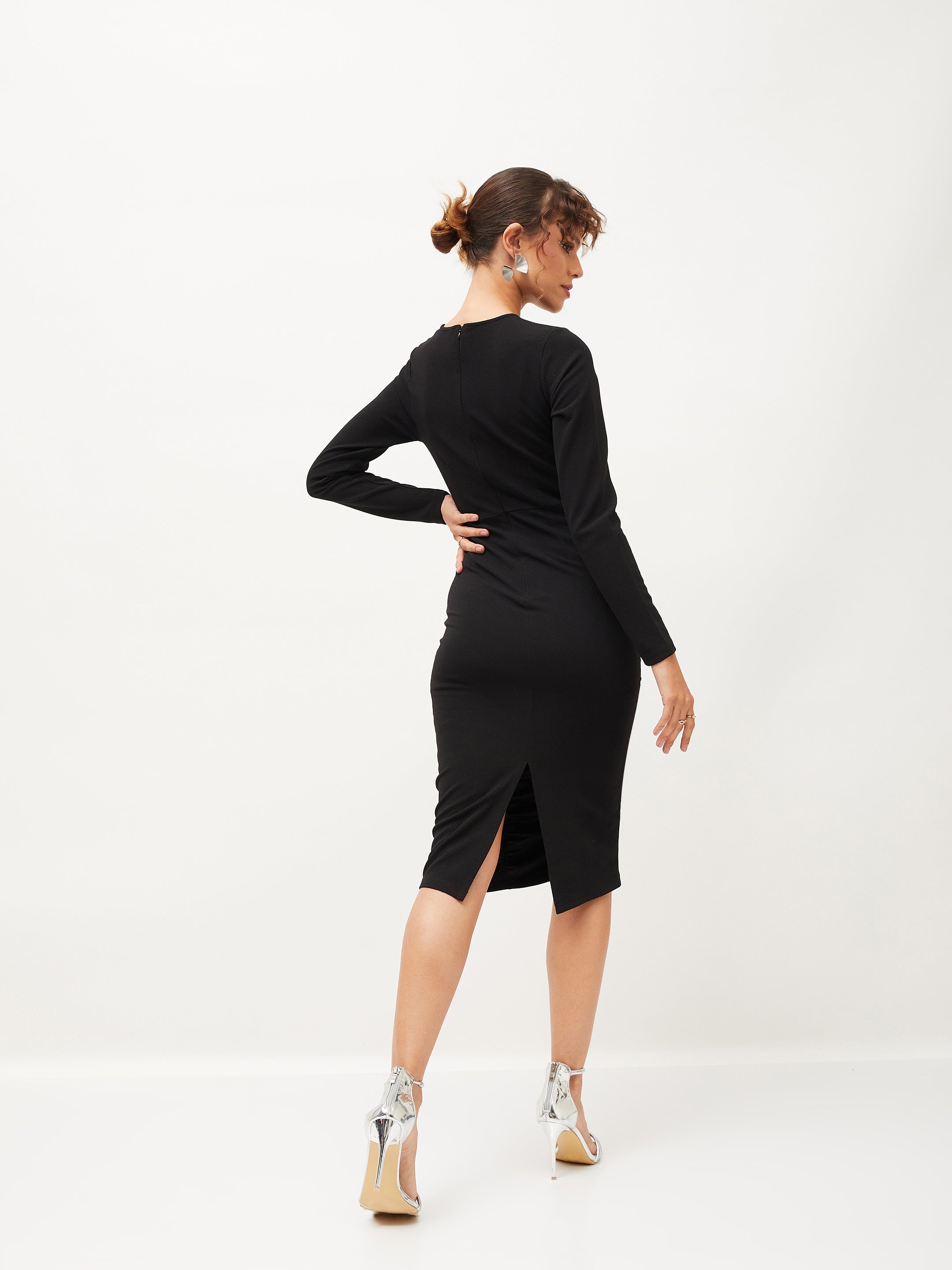 Women's Black Knitted Ruched Midi Dress - Lyush