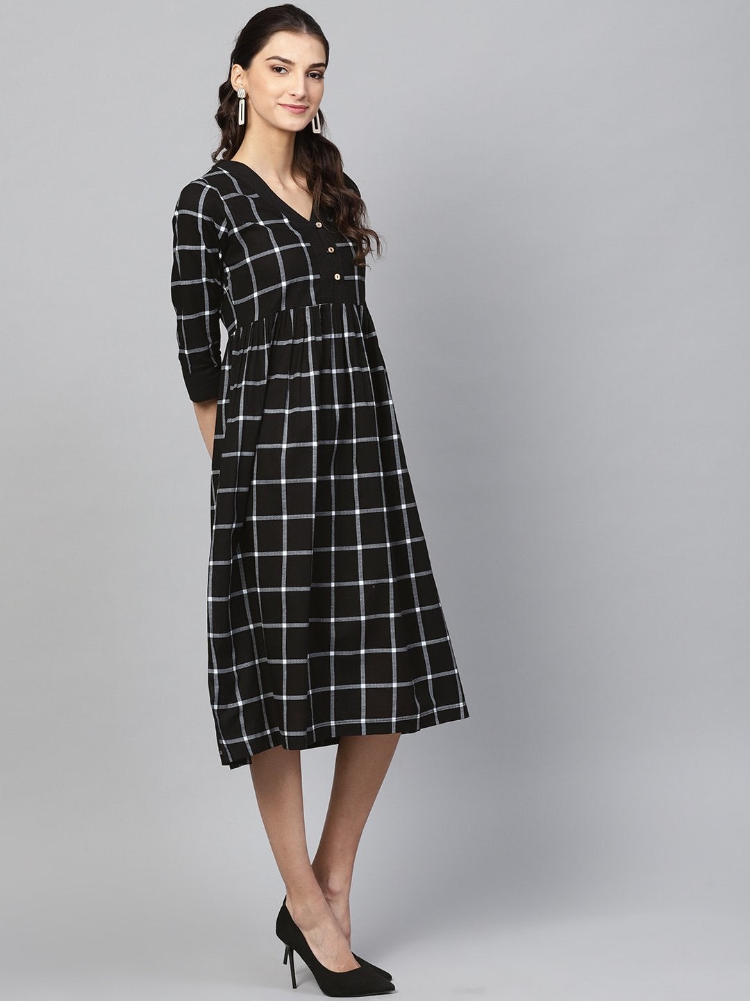 Women's Black Check V-Neck Gathered Dress - SASSAFRAS