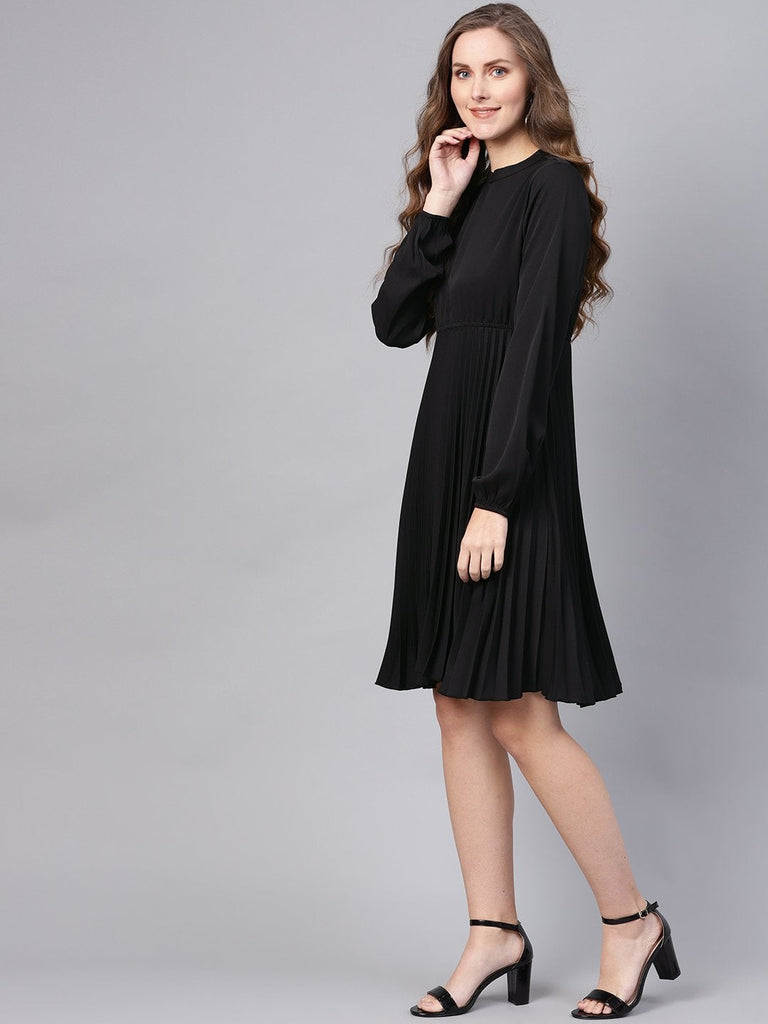 Women's Black Mandrain Collar Pleated Skater Dress