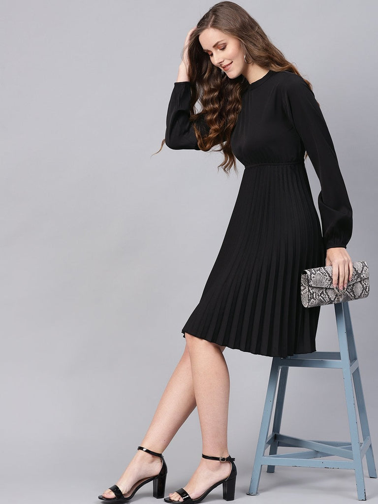 Women's Black Mandrain Collar Pleated Skater Dress