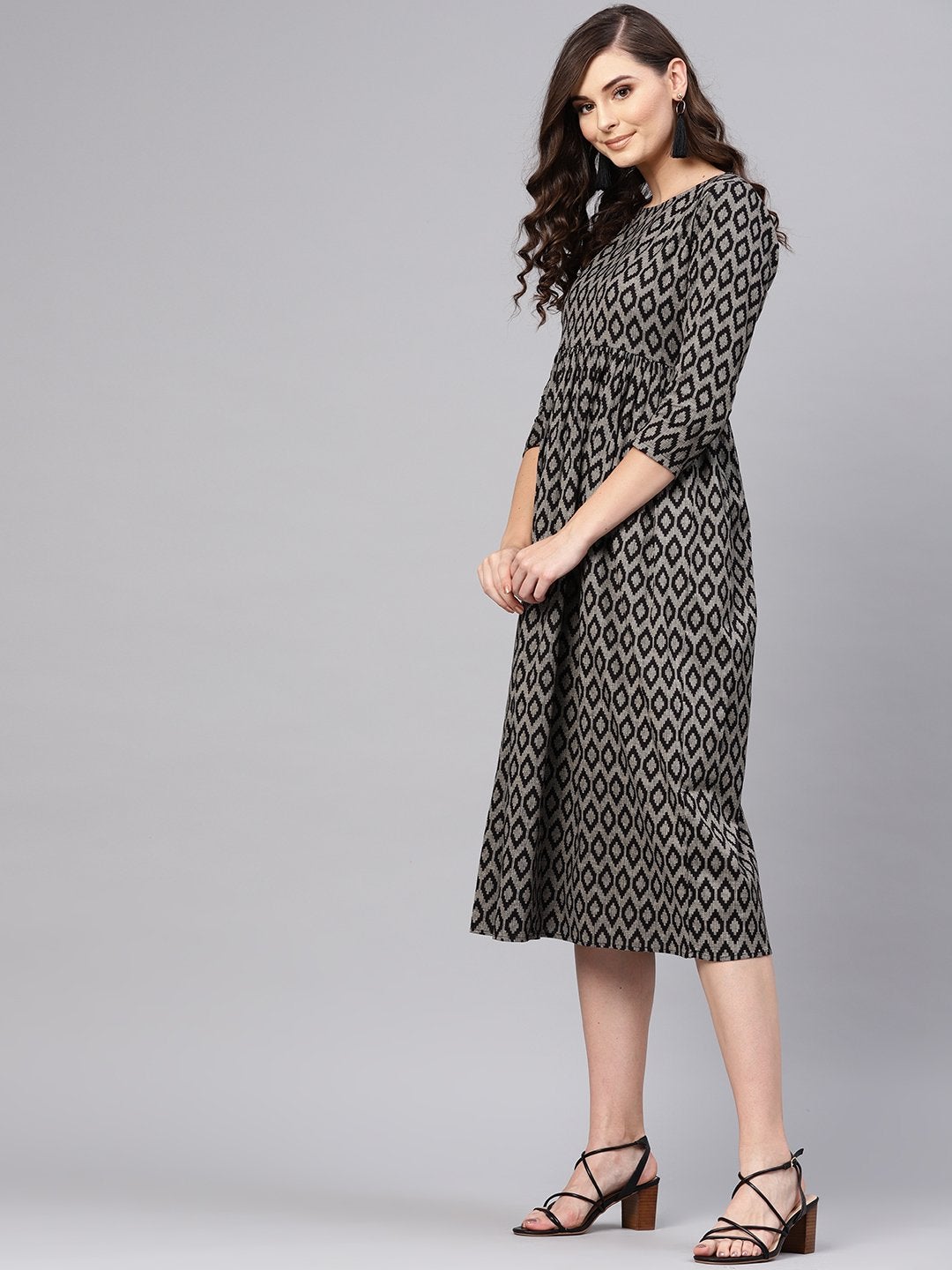 Women's Black Ikat Gathered Dress - SASSAFRAS